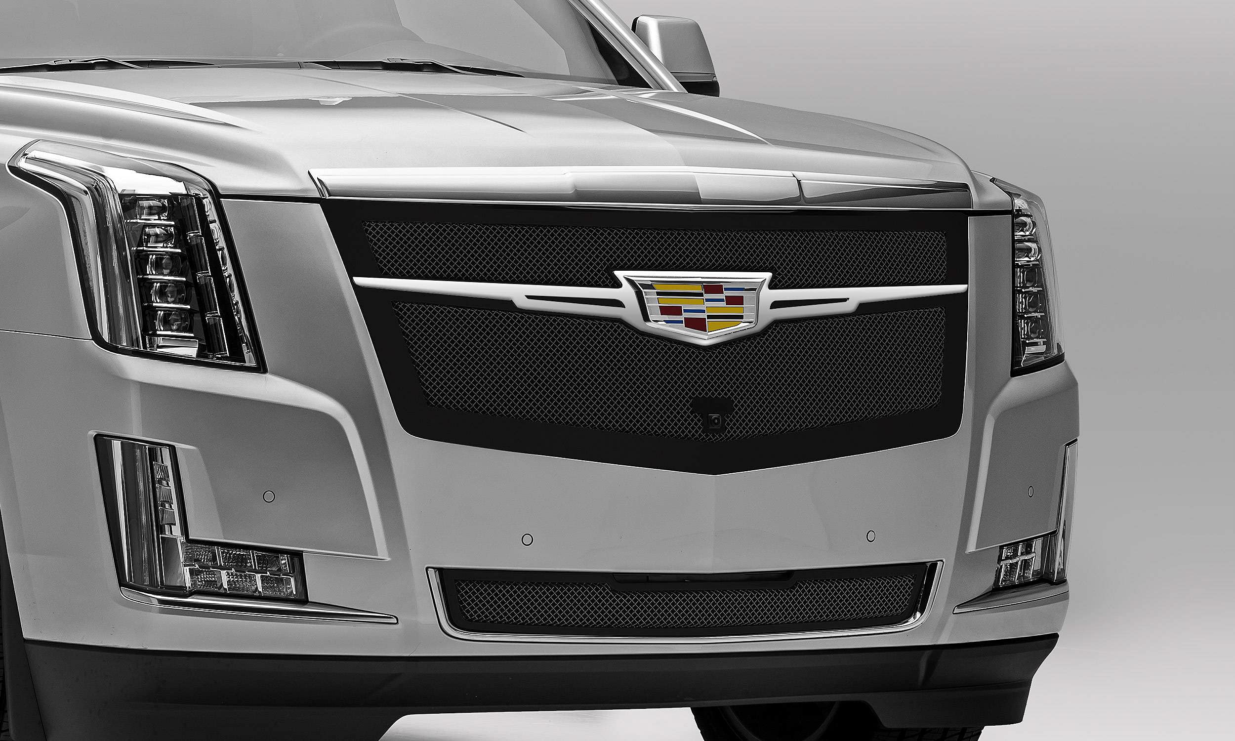 Upper Class Series Main Grille T-Rex Grilles 2015i-2020 Escalade, Black with Chrome Plated Center Trim Piece, 1 Pc, Replacement, Fits Vehicles with Camera - PN #51191