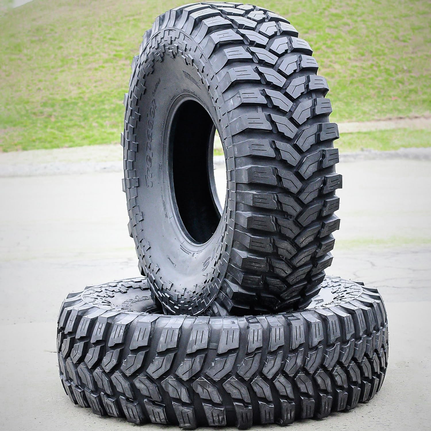 M8060 Maxxis Trepador LT33/12.50R17 124 Q