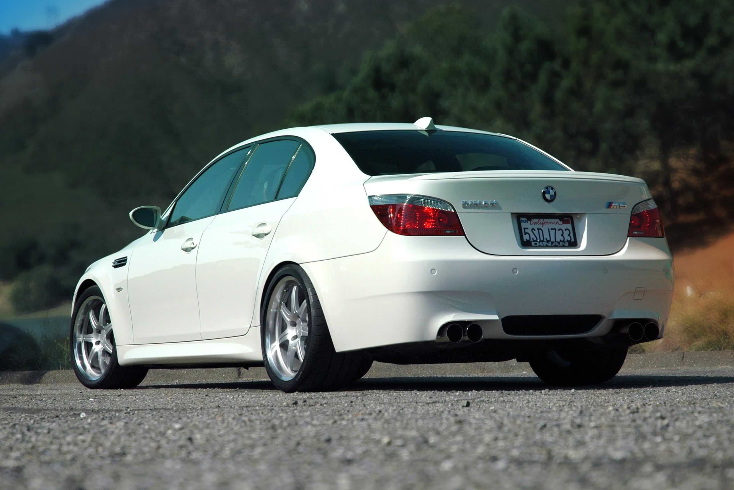 Dinan Free Flow D660-0009A-BLK Axle-Back Exhaust Compatible with 2006-2010 BMW M5