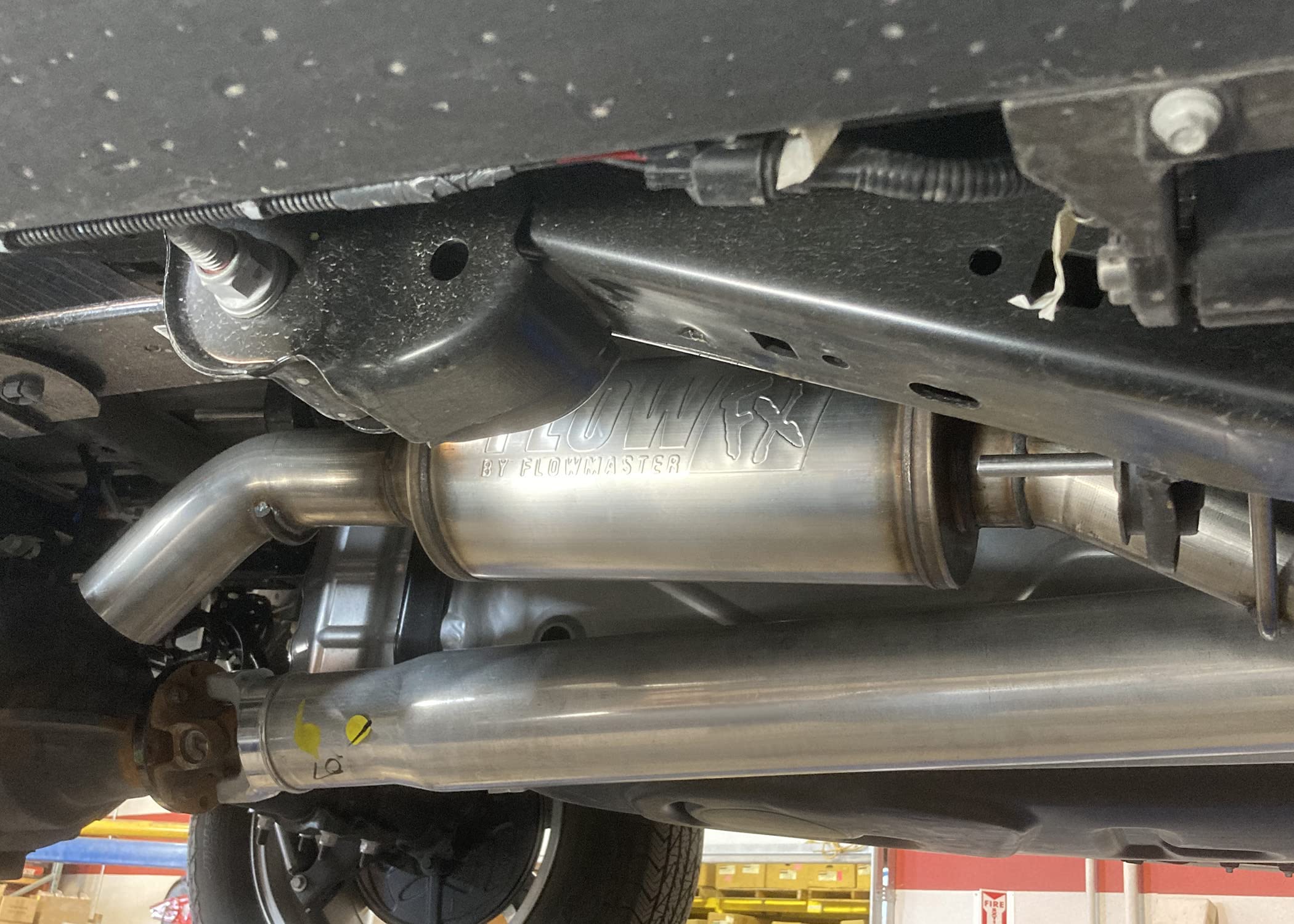 Flowmaster FlowFX 718117 Extreme Cat-Back Exhaust System 3.0" Stainless Steel