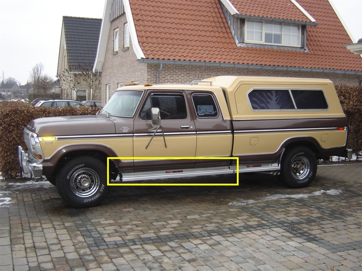 Owens Products ClassicPro Series OC7078EFCX Extruded 2in. Cab Length Running Boards