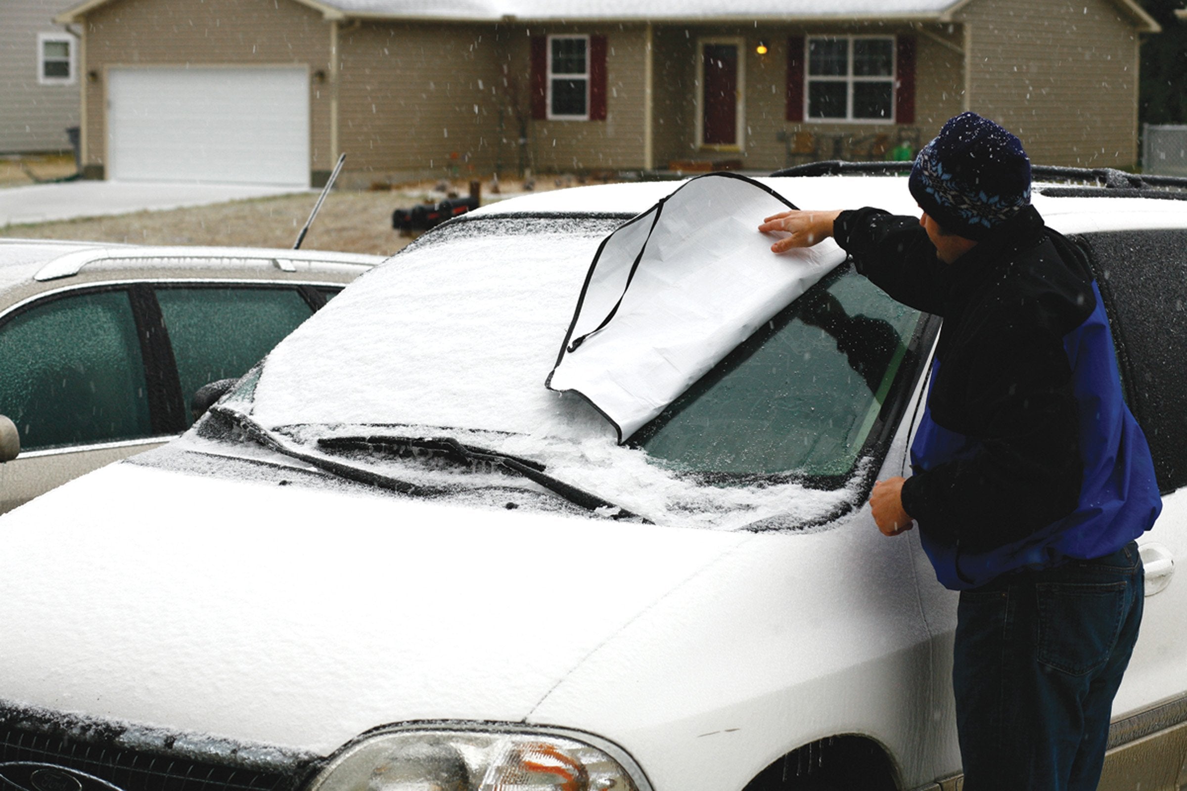 SubZero 17511 Windshield Cover ArticGuard Snow and Ice Universal , 29" H x 70" W