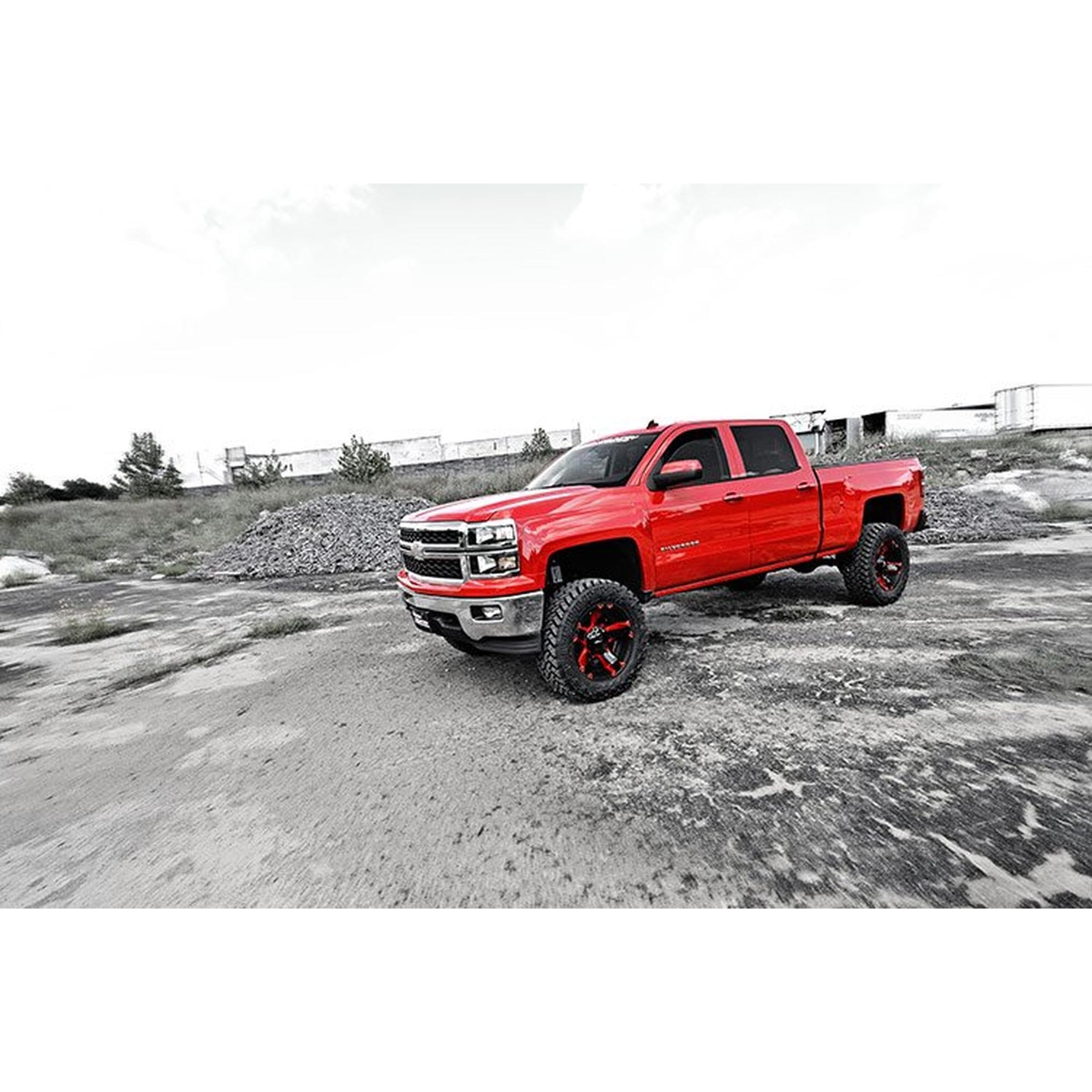 7" Lift Kit Rough Country with M1 Loaded Struts/M1 Rear Shocks for Chevy Silverado & GMC Sierra 1500 (2014-2016)