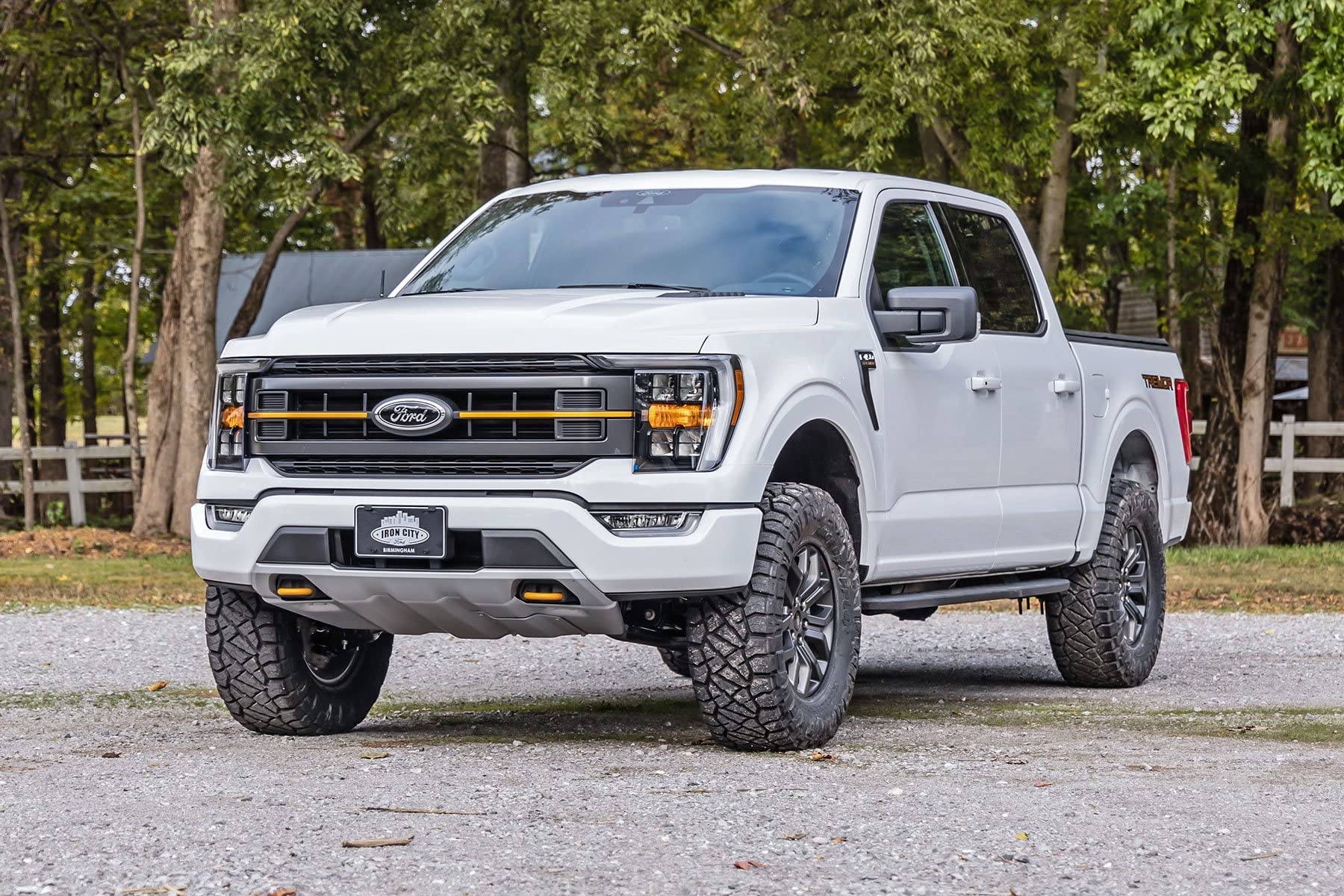 Rough Country 2.5" Lift Kit Suspension for 2021-2023 F-150 Tremor 4WD - 51028