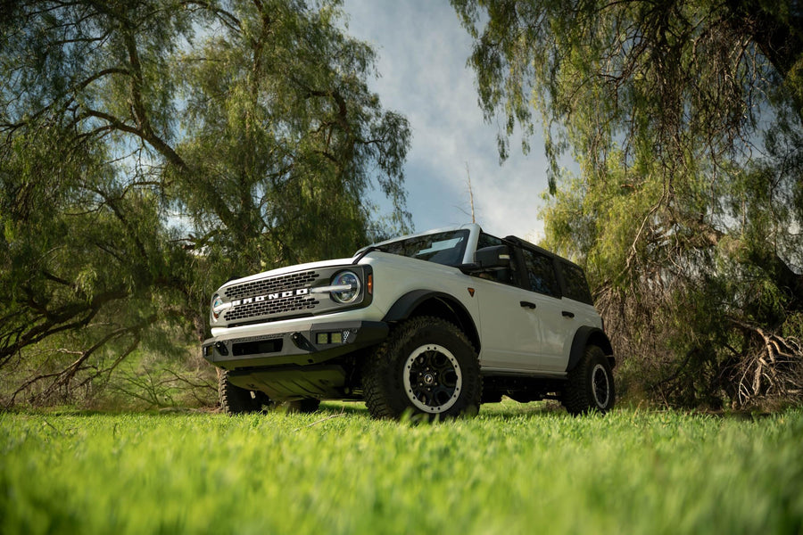 OE Plus Series V2 DV8 Offroad Front Bumper for 2021-2025 Ford Bronco | Low-Profile OE Style Design | Mounts One 20" Light Bar | Mounts Four 3" Pod Lights | Retains Adaptive Cruise Control