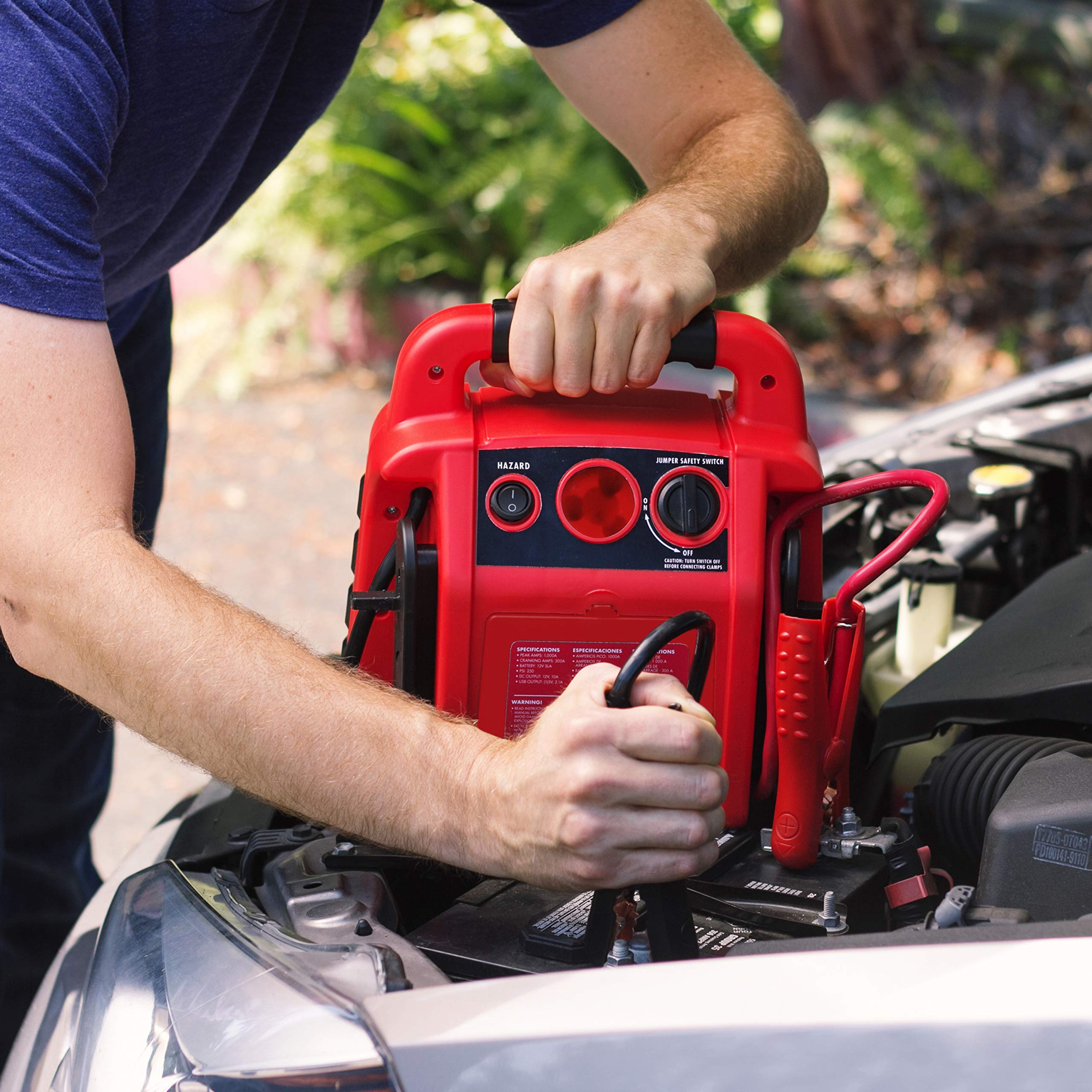 Wagan Jumpboost EL7552 V10 Air 1000 Peak Amps 12V Jump Starter with 260 PSI Powerful Air Compressor Tire Inflator, 1 Built-in DC Socket and 2A USB Port, Work Light