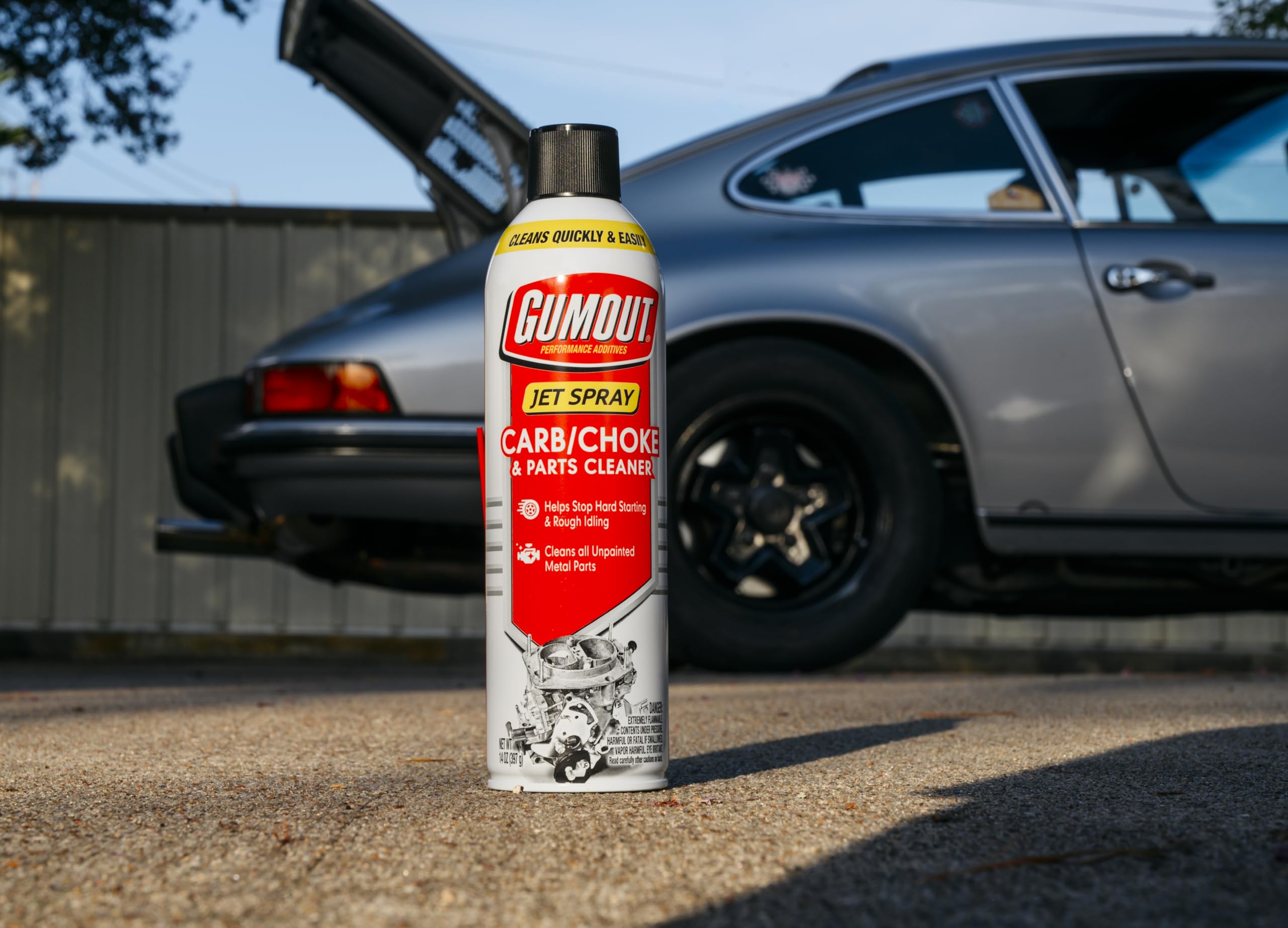 Gumout Carb/Choke 800002231 Cleaner Spray, Carb Intake Valve Cleaner, Cleans Gum, Varnish & Dirt Inside & Outside Carburetor Chamber & Prevents Future Build Up Saving on Fuel Economy 14Oz.