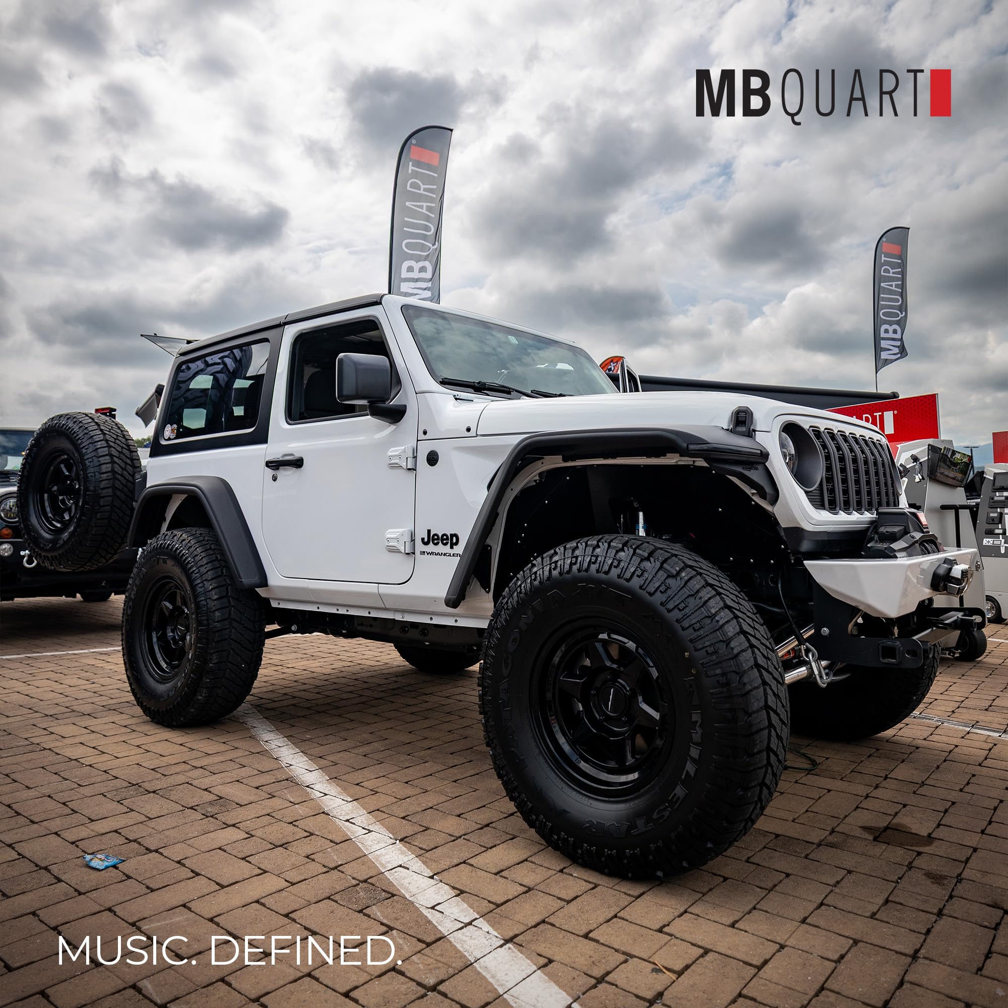 MB Quart Soundbar Rear with 8-Inch Coaxial Speakers, Titanium Tweeters, RGB Light - Compatible with Jeep Gladiator (JT) 20-23 & Wrangler (JL) 18-23