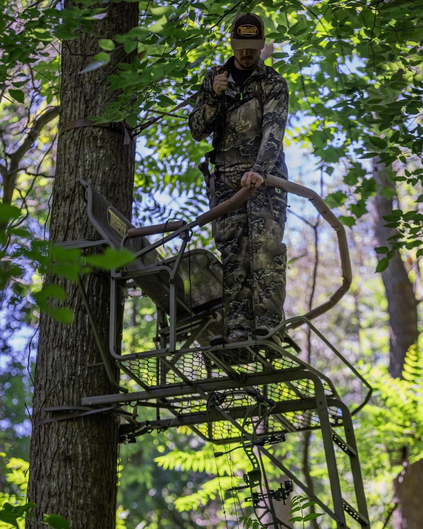 Trophy Treestands Two Person Big Easy Ladderstand with Individual Flip Up Comfort Curved Textilene Seating Padded Armrest TDL218