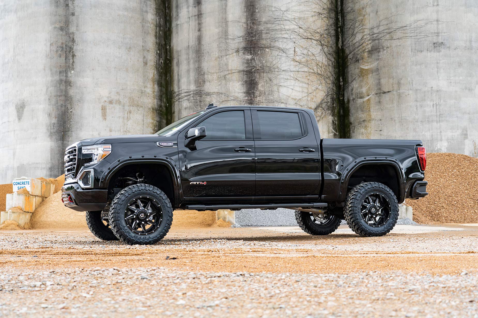 4" Rough Country N3 Lift Kit for 19-22 Chevy/GMC 1500 Trailboss/AT4-27532