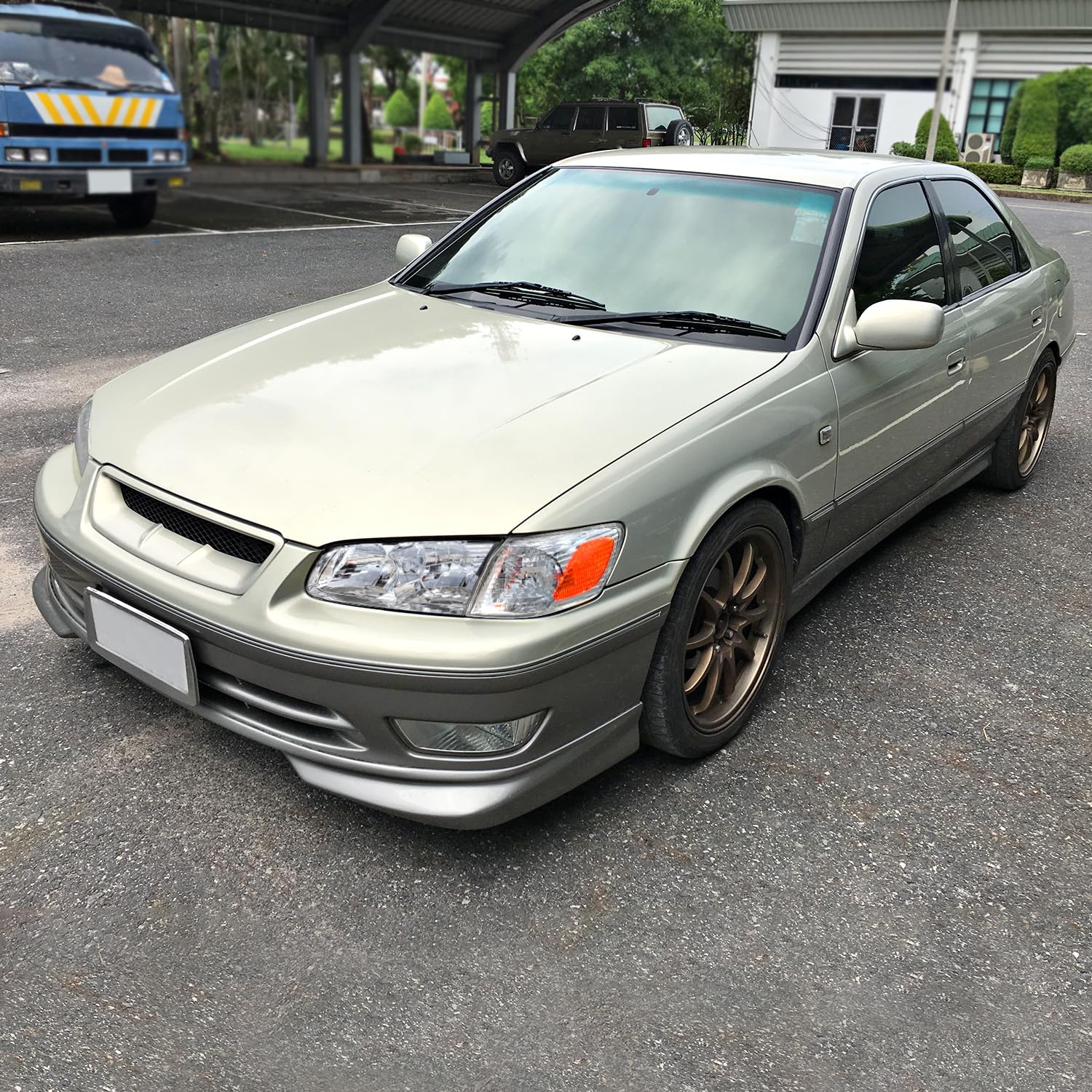 Chrome Headlights + Corner Lights SPEC-D TUNING Compatible with 2000-2001 Toyota Camry L+R Pair Head Light Lamp Assembly