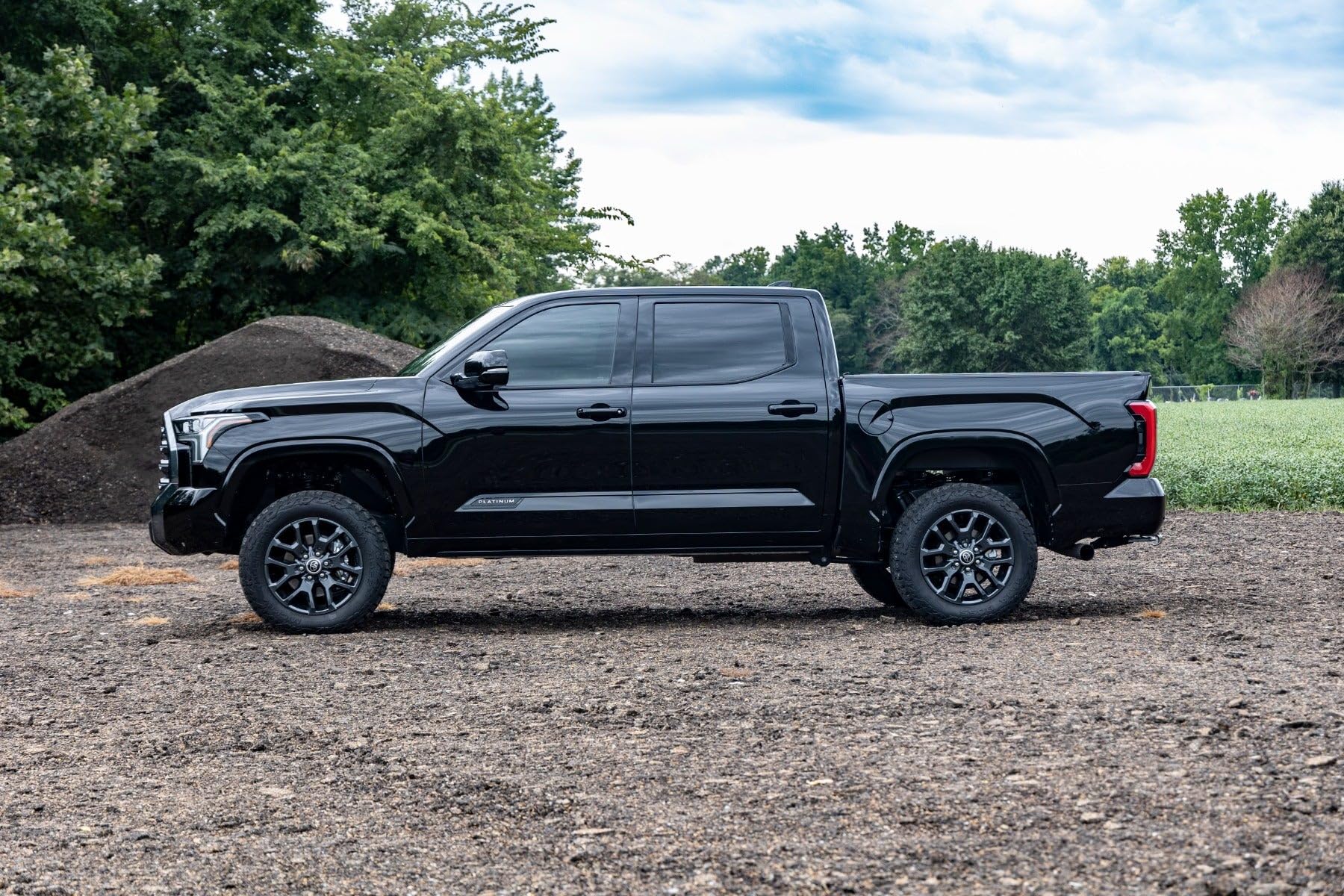 3.5" Inch Rough Country Lift Kit for 2022-2024 Toyota Tundra 4WD - 71300