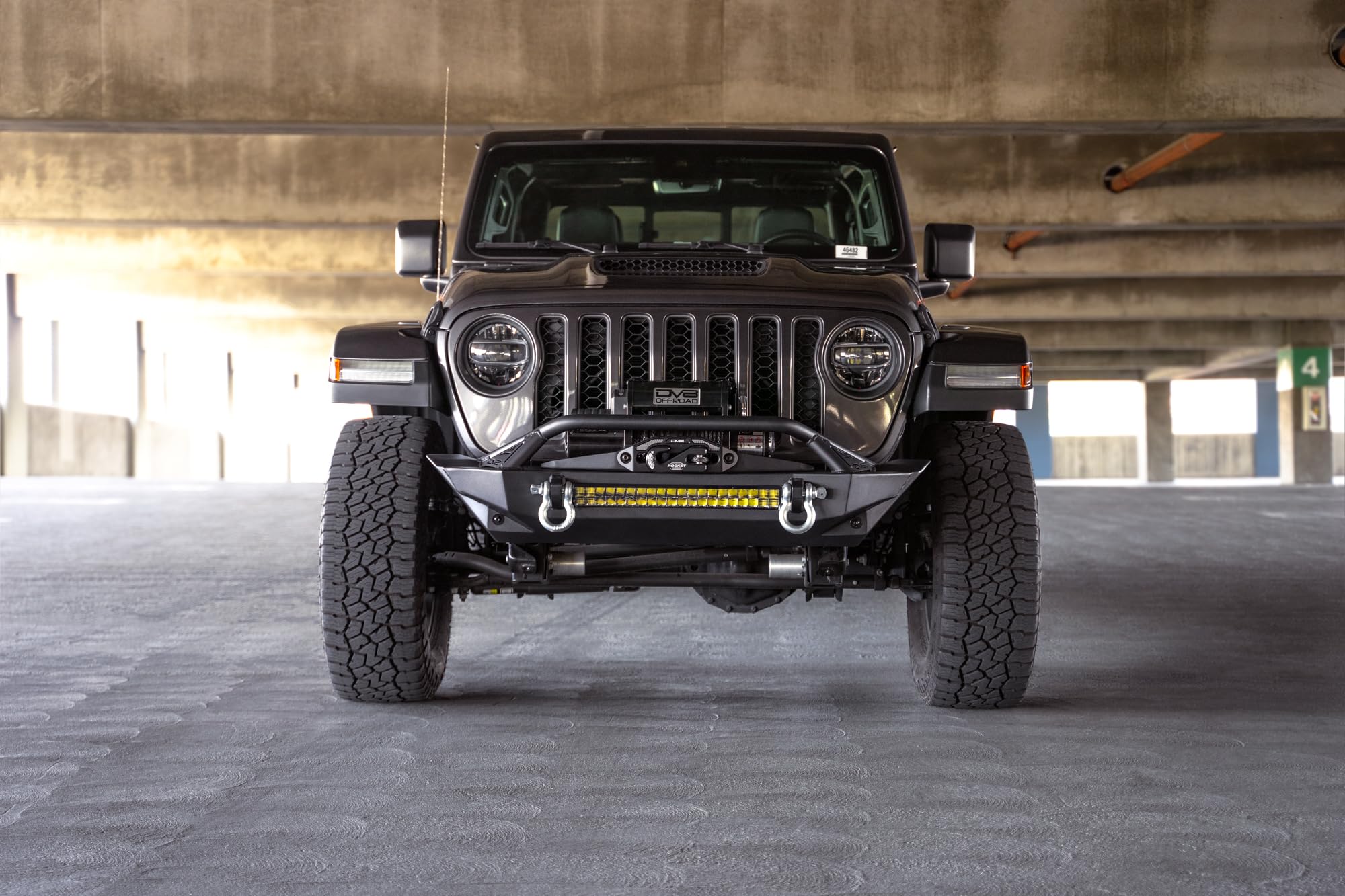 Stubby FS-1 Series Front Bumper for the 2007-2025 Jeep Wrangler JK/JL & Gladiator JT | High Clearance Stubby Winch Bumper | Tubular Bull Bar | Retains OEM Sensors | Fully Bolt-On | DV8 Offroad