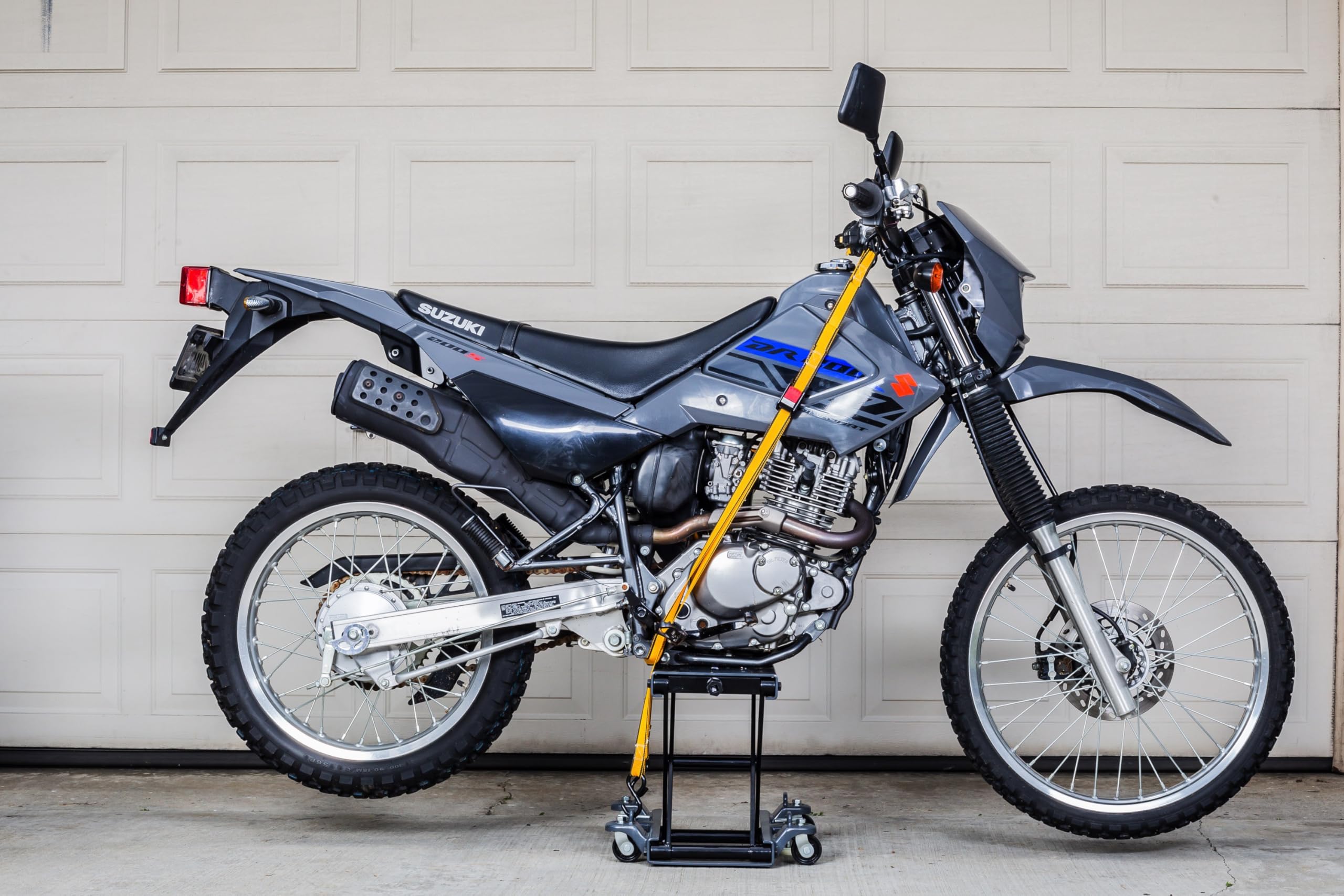 Powerbuilt Motorcycle and Utility Lift Deluxe, Lock Wheels, Strap Hooks, Transmissions, ATV, Hand Driven or Power Tool - 941877ECE