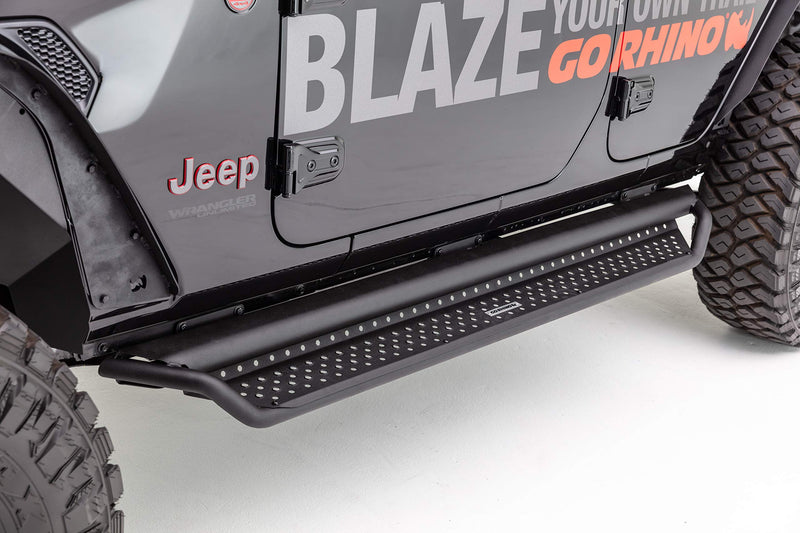 Dominator Extreme D1 SideSteps - Complete Kit: Sidestep + Brackets Go Rhino! D14156T
