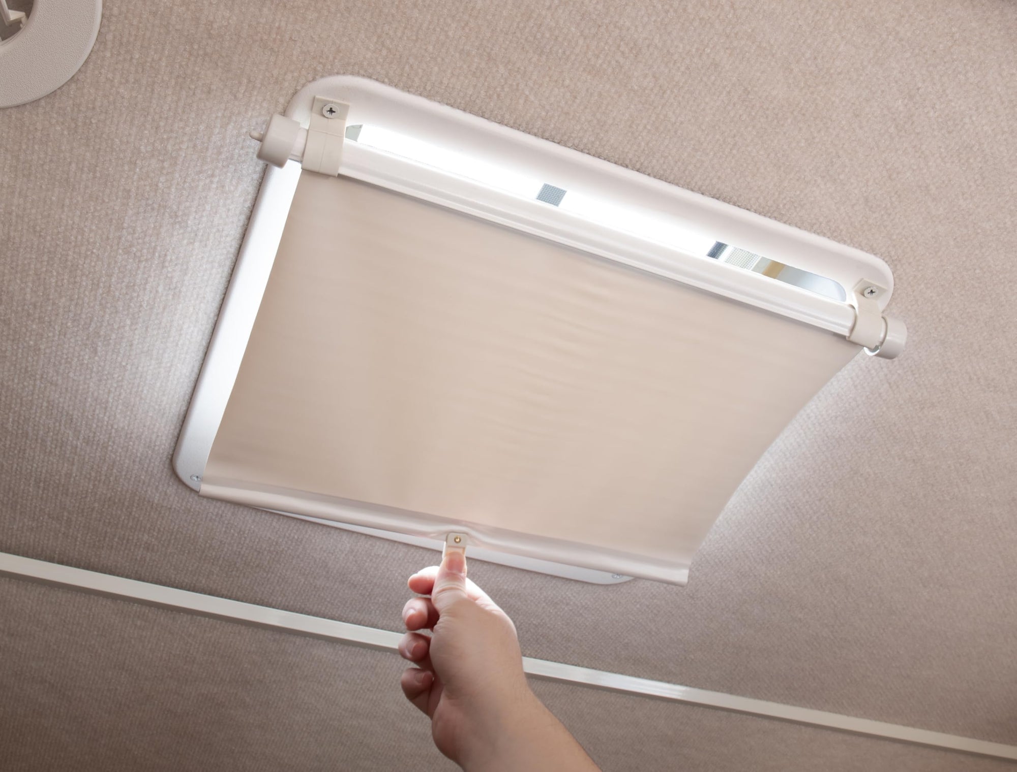 Retractable Camco Lights Out Vent Shade (Cream)