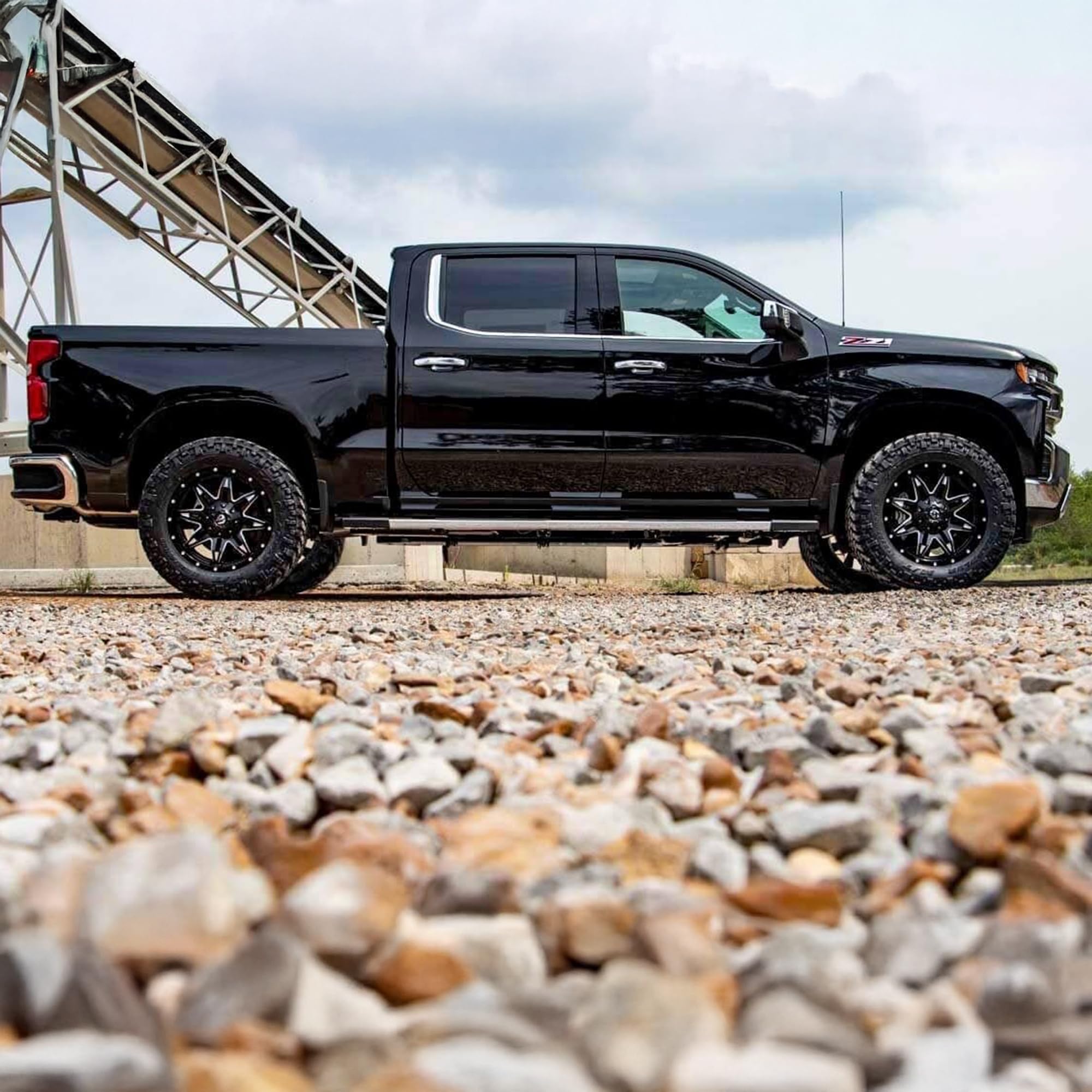 Rough Country 2" Leveling Kit with N3 Struts for GMC Sierra & Chevy Silverado 1500 (2019-2025) - Increase Ground Clearance, Front-to-Rear Leveling