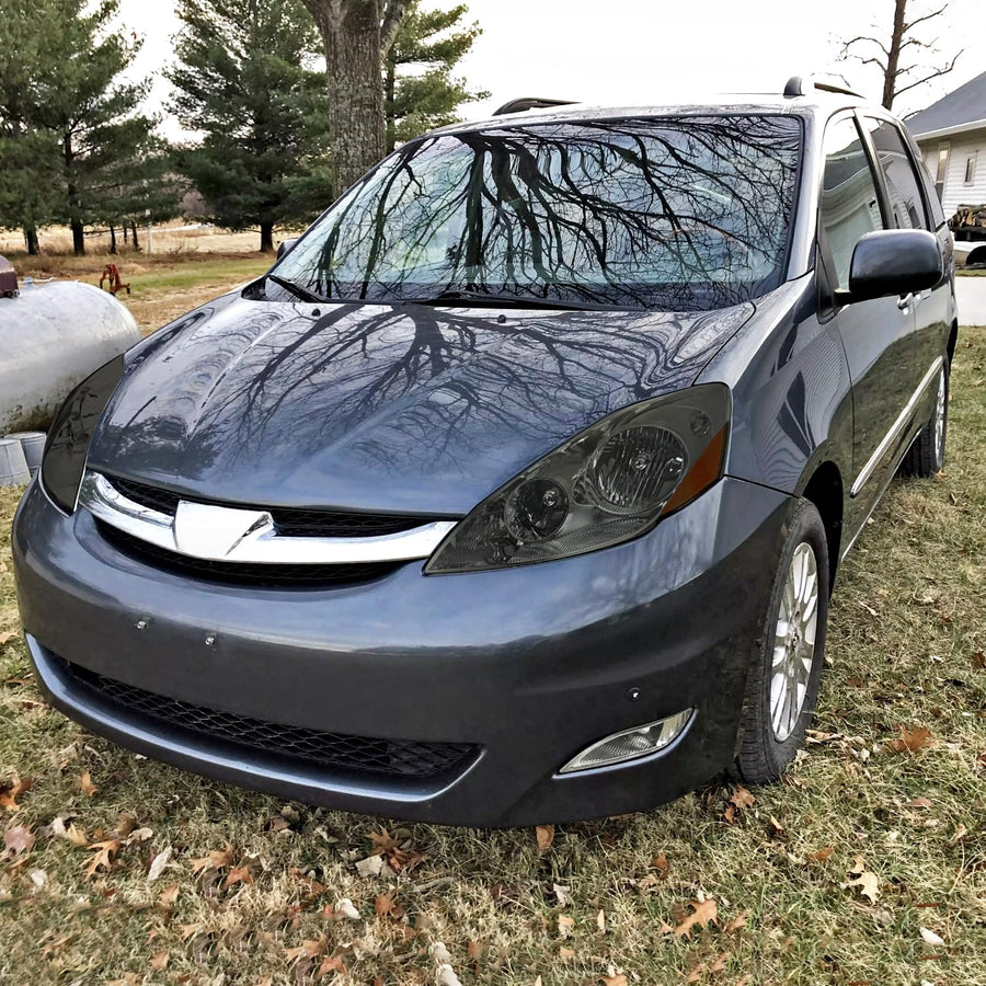 Smoke Headlights Spec-D Tuning Compatible with 2006-2010 Toyota Sienna, Left + Right Pair Headlamp Assembly