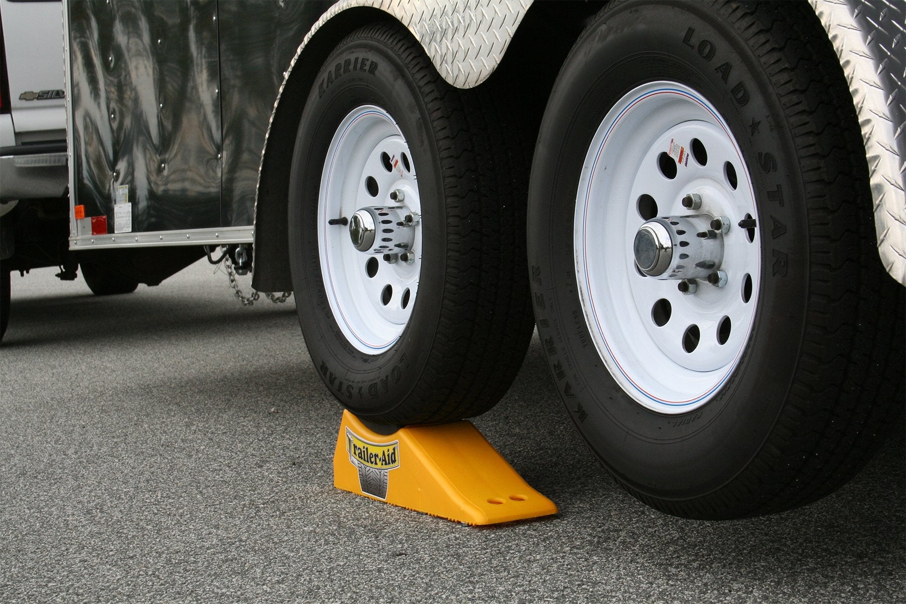 Camco Trailer Aid Tandem Tire Changing Ramp with 4.5-Inch Lift, Yellow (21000)