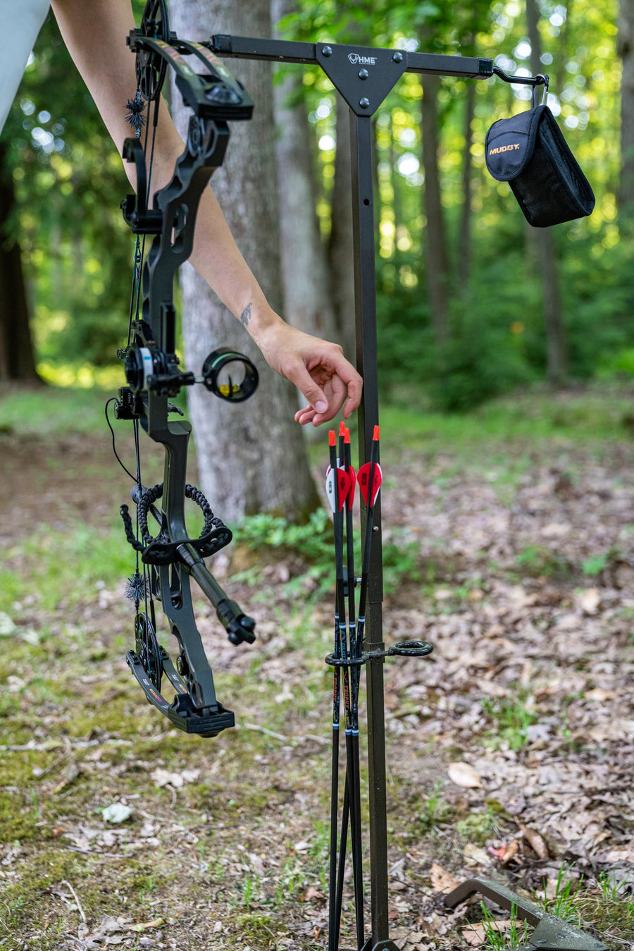 HME Portable Convenient Reliable Lightweight Durable Dual-Sided Versatile Archery Hard Surface Bow Practice Hanger with Archer's Arrow Caddies Included