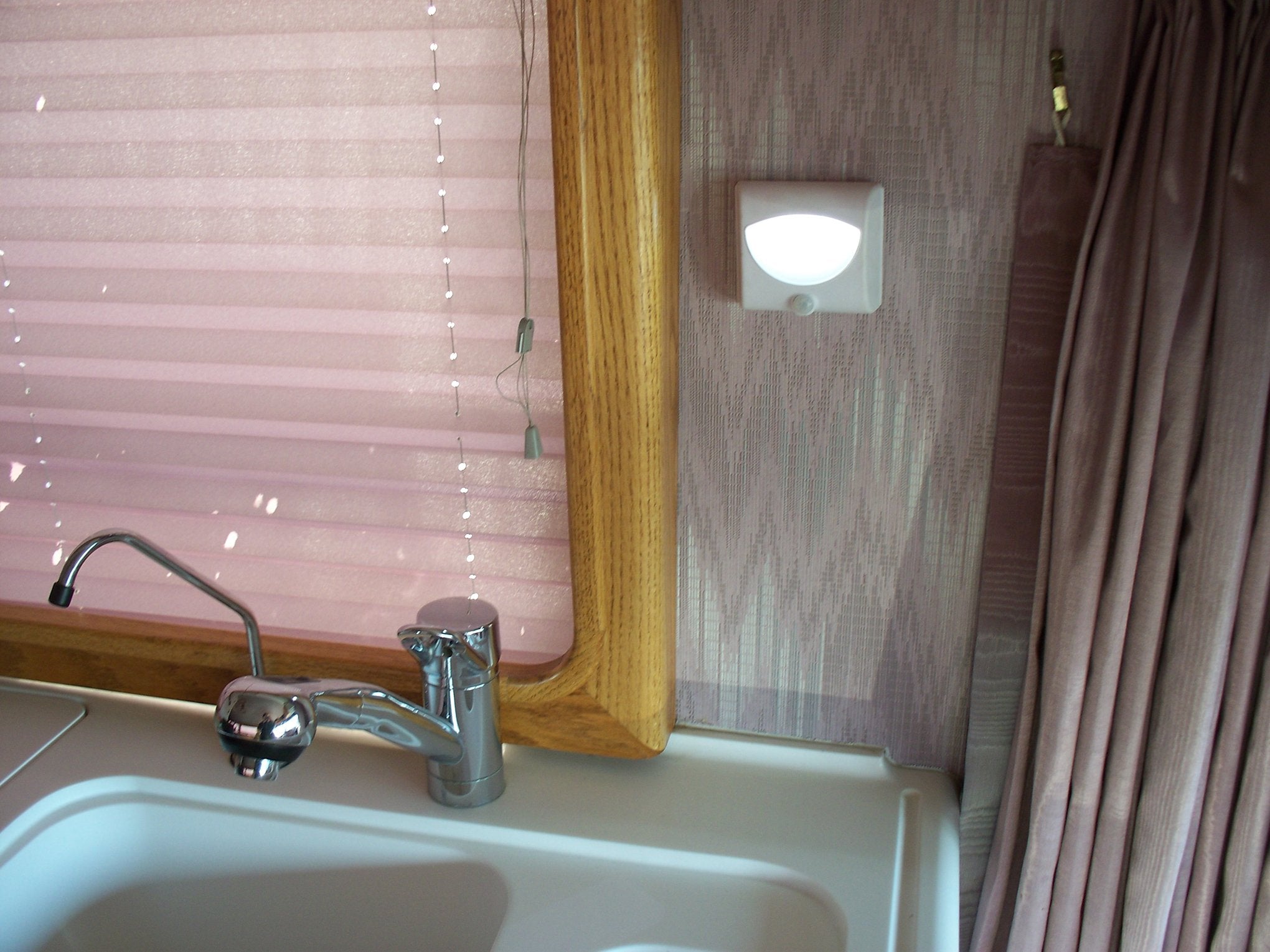 3 LED Light Tri-Lynx 00025 with Motion Sensor, White