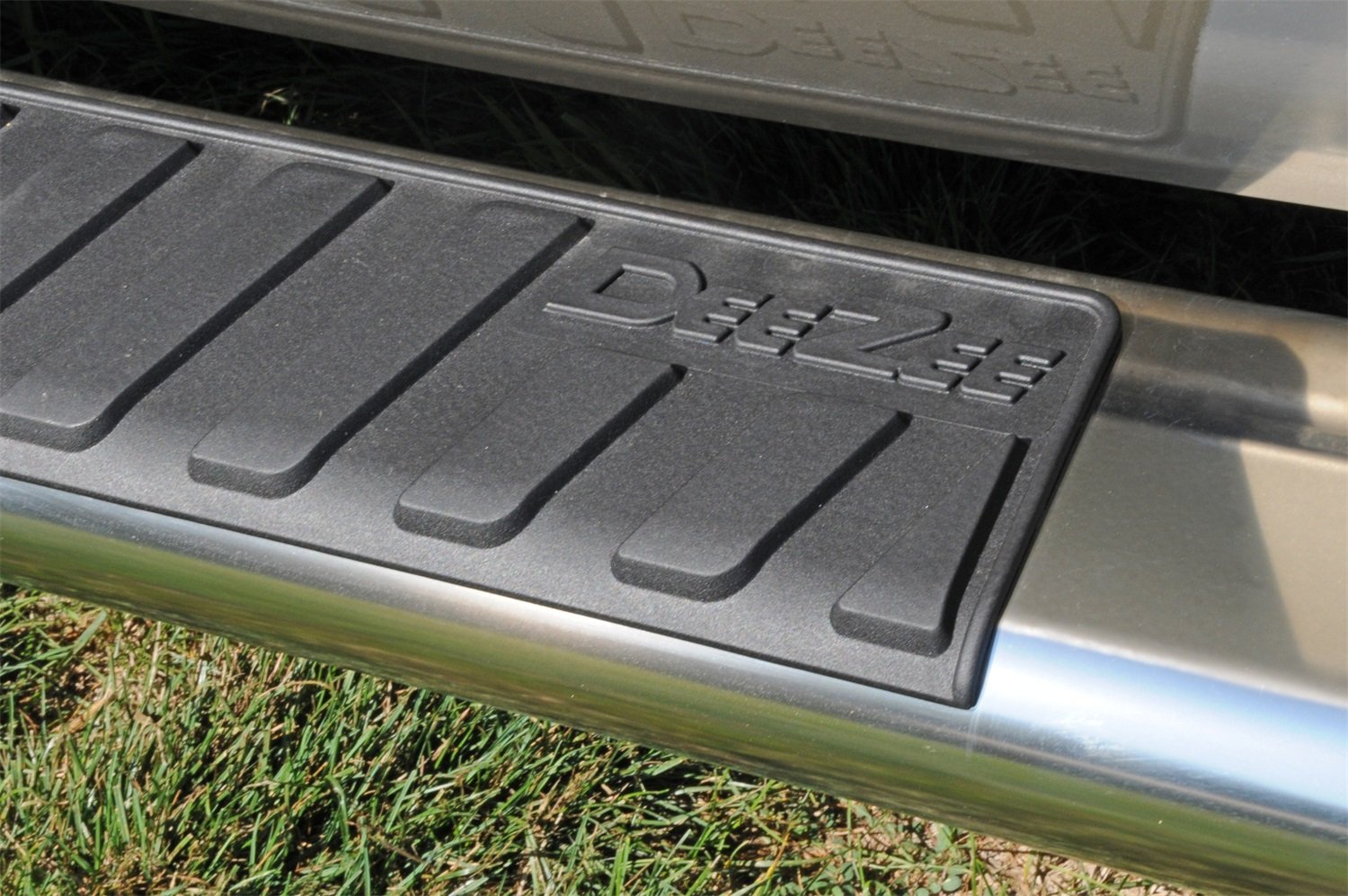 6" Oval Dee Zee Stainless Steel Side Steps DZ16113