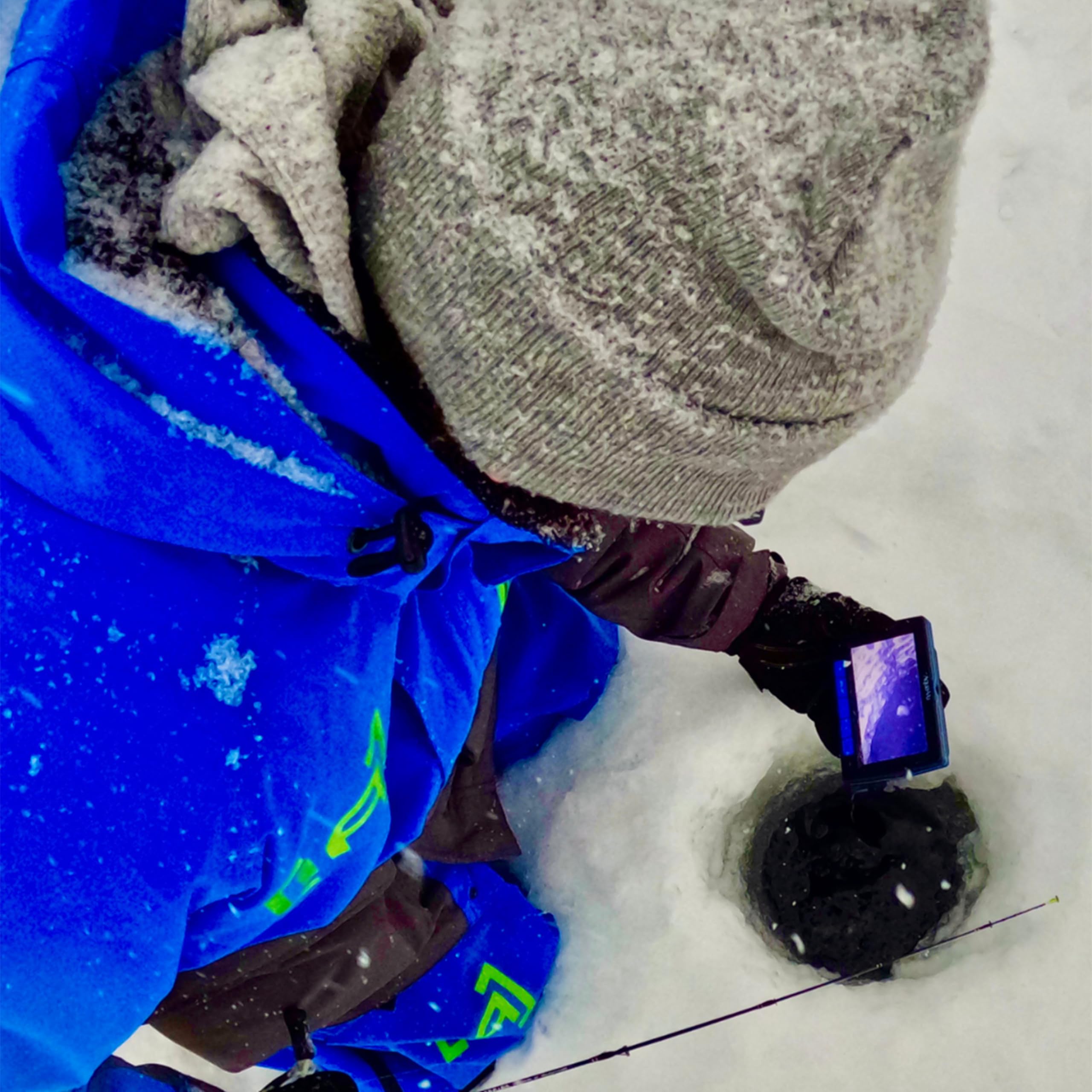 Aqua-Vu 4.3 Micro Stealth Underwater Fishing Pocket Camera, 4.3” LCD, High Resolution Full Color Camera, Auto Infrared Lights, 50 Ft Durable Cable for Fishing and Ice Fishing, Blue Edition