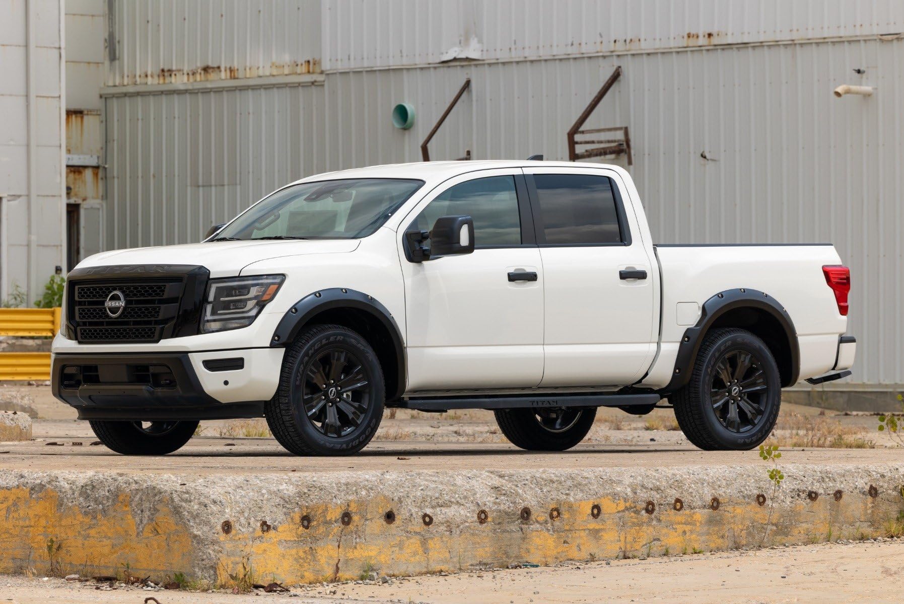 Pocket Fender Flares Rough Country for 2017-2024 Nissan Titan - F-N101705A