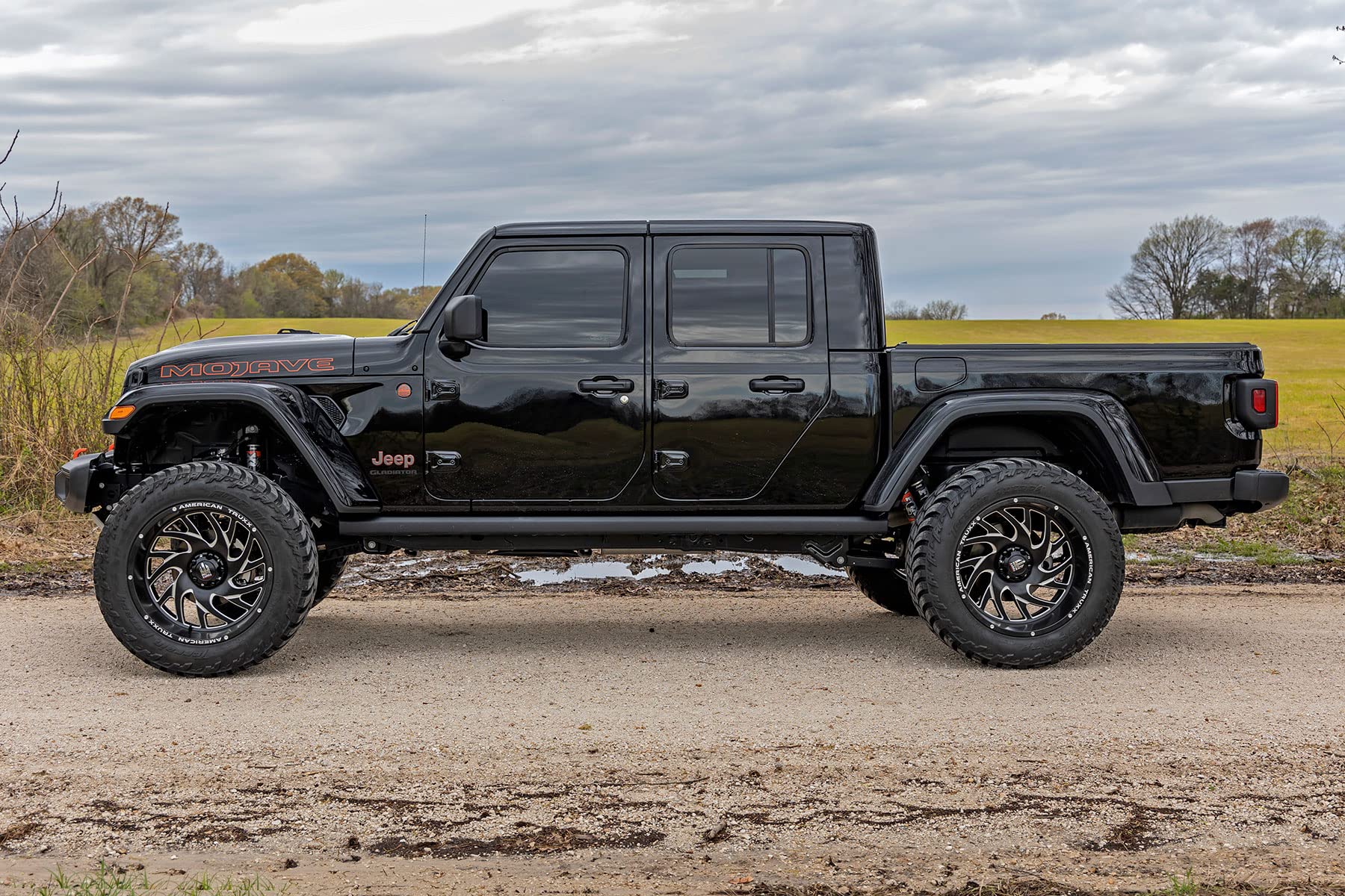 3.5" Lift Kit Rough Country for Jeep Gladiator JT Mojave (2020-2023) - No Shocks/Retains Factory FOX Shocks, Fits up to 37" Tires