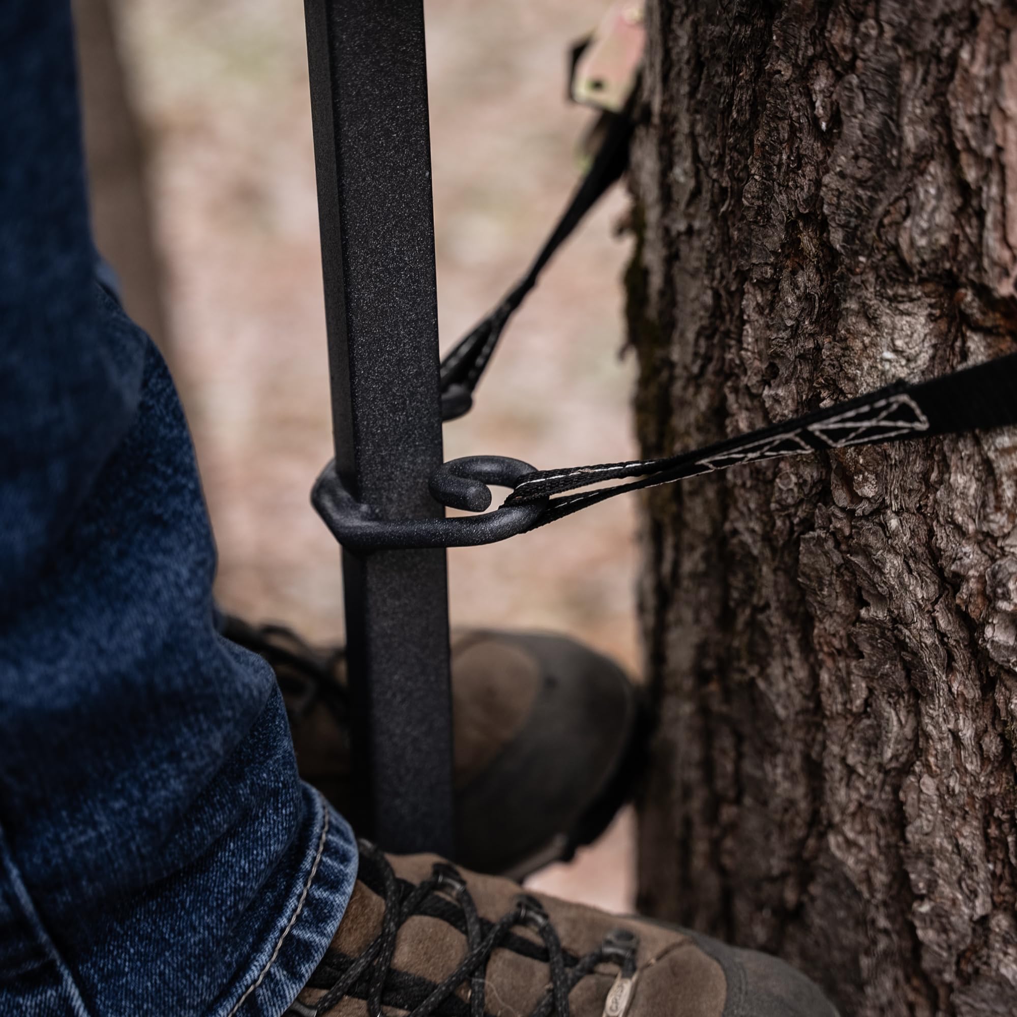 Big Foot™ Grip Stick™ Climbing System, Rivers Edge® Double-Step Design, Tractionite™ Non-Slip Coating, Noiseless System, RE733