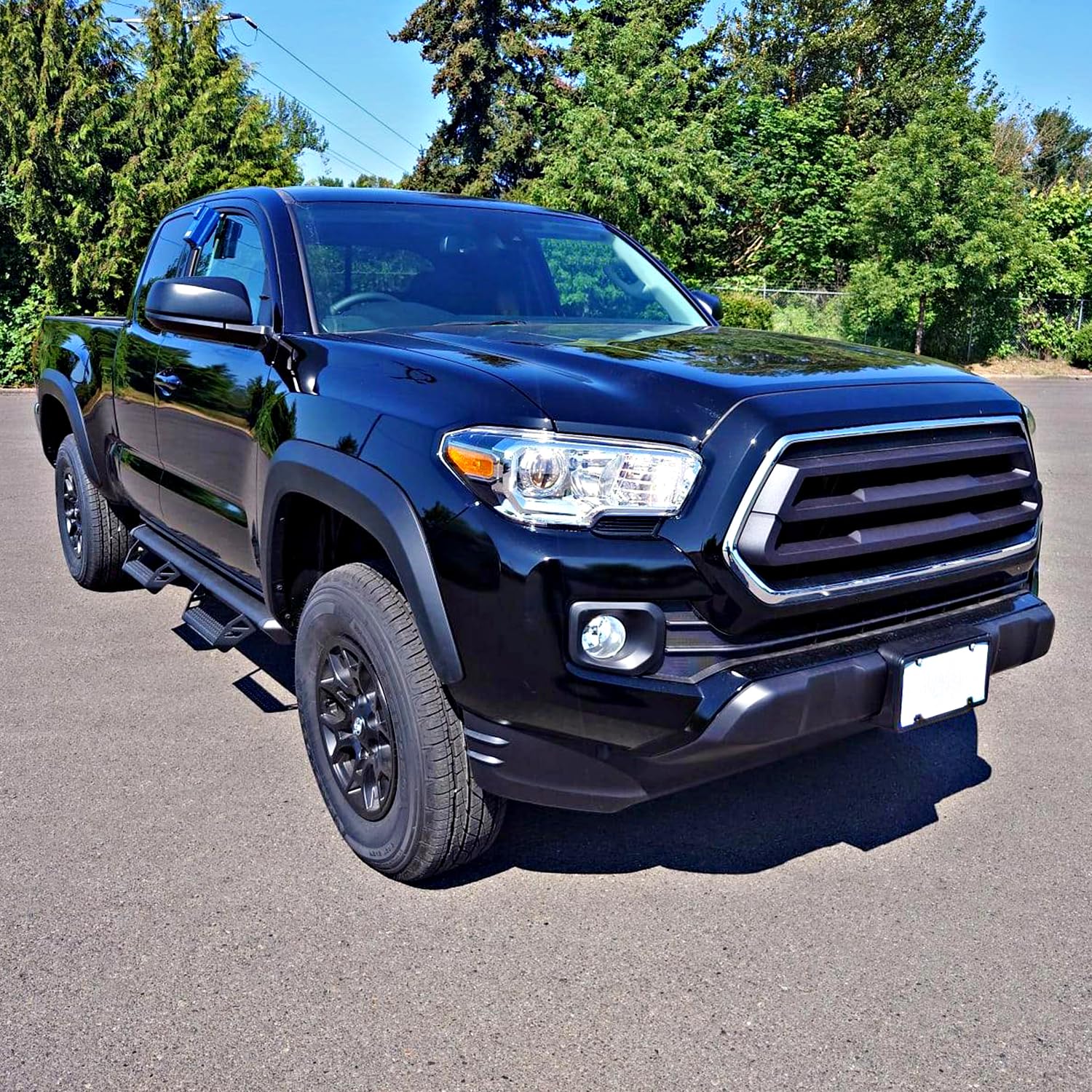 Right Passenger Side SPEC-D TUNING Chrome Projector Headlight Compatible with 2016-2022 Toyota Tacoma with factory LED daytime running lights