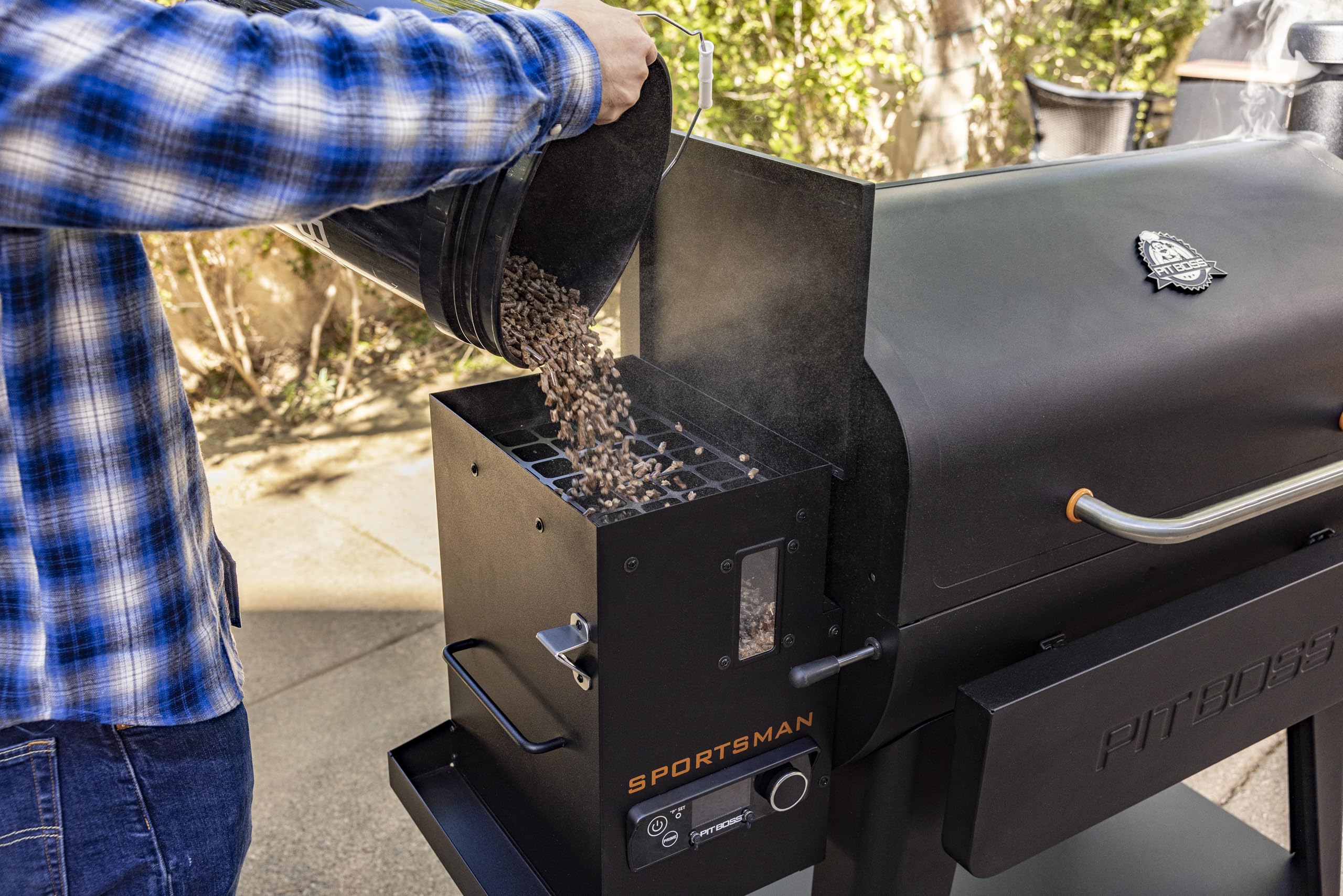 Pit Boss 1600 Sportsman with WiFi, PB1600SPW, Black 11014