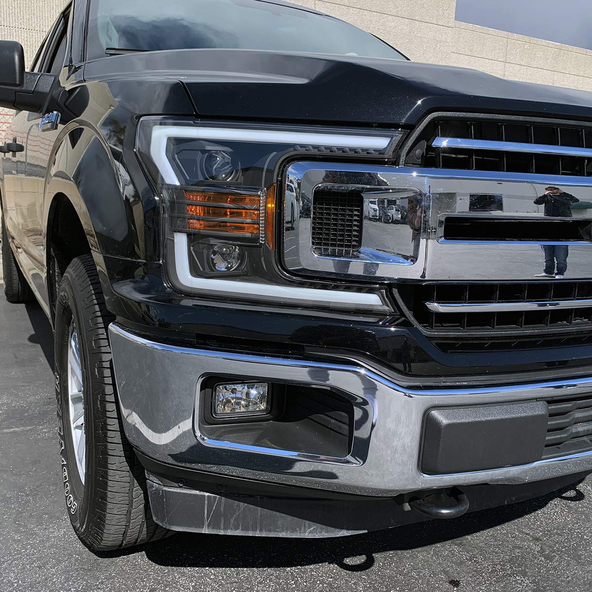 18-19 Ford F-150 AlphaRex (880188) Proj Headlights Plank Style Gloss Blk w/Activ Light/Seq Signal