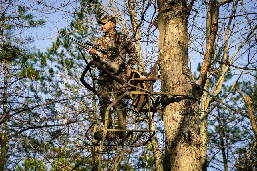 Gunny Trophy Treestands 20' Single Person Ladderstand Comfort-Curved Textilene Seating Padded Armrest Flip Up Adjustable Shooting Rail and Seat TL110