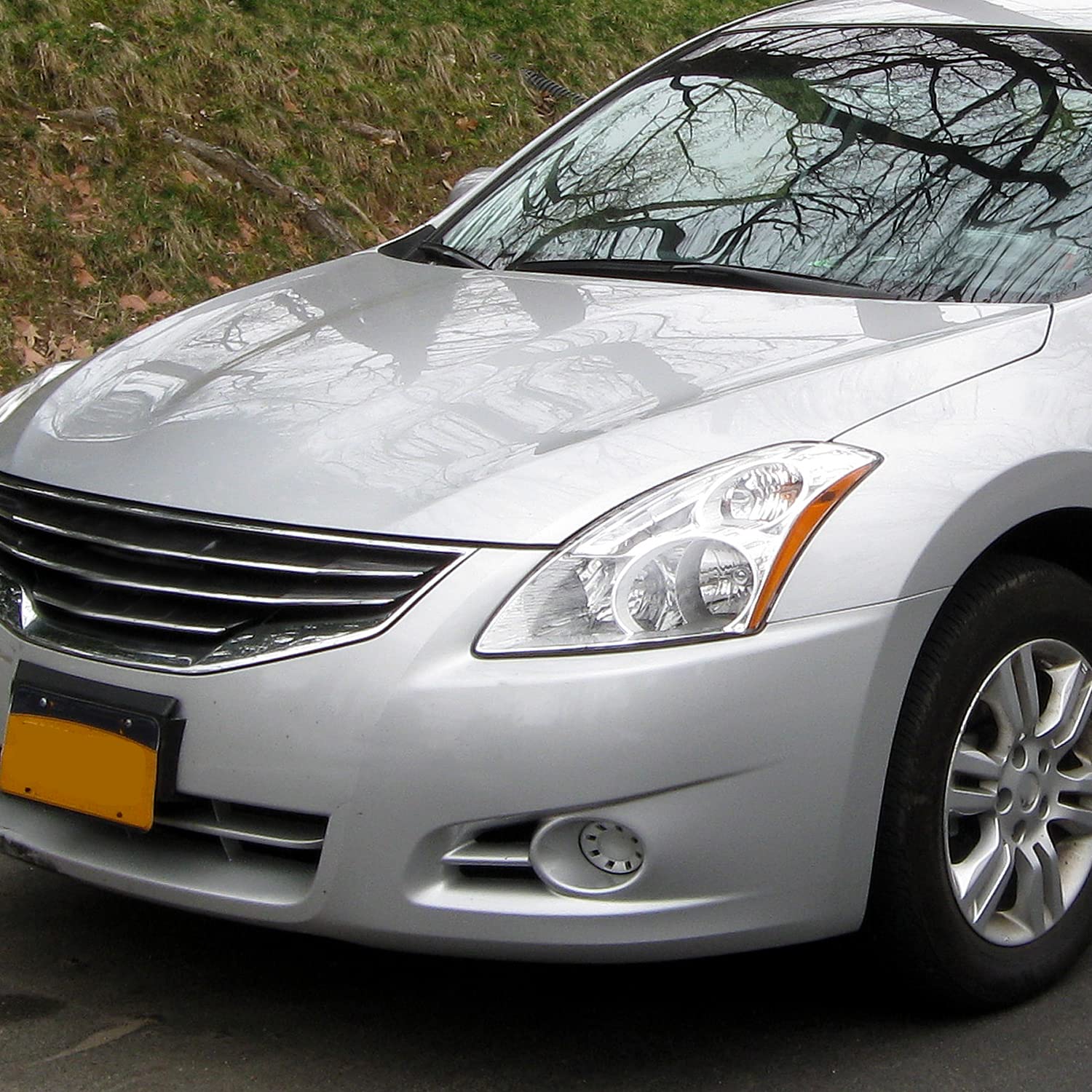 Left Driver Side Chrome Headlight SPEC-D TUNING Compatible with 2010-2012 Nissan Altima 4Dr Sedan Models