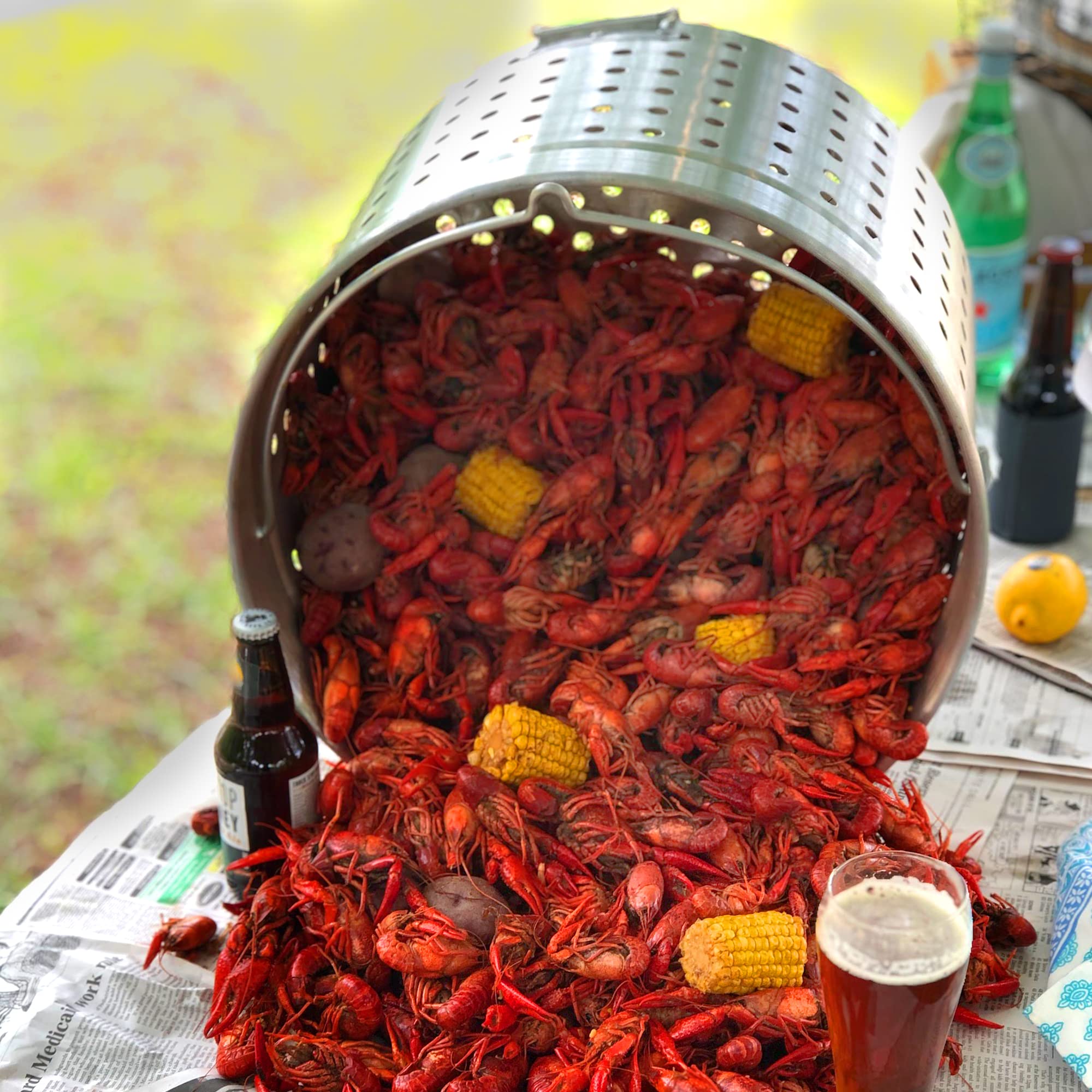 Bayou Classic 1102 Stainless 102-qt Bayou Boiler w/Basket Includes Heavy Welded Handles Perforated Stainless Basket Perfect For Large Batch Cooking of Crawfish Crabs Shrimp Lobster And More