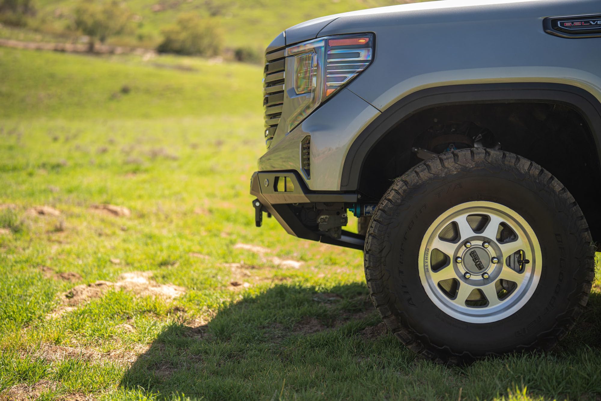 Offroad DV8 Spec Series Front Bumper for 2022-2025 GMC Sierra 1500 | Heavy-Duty Winch Mount | 20" Light Bar Mount | (4) 3" Pod Light Mounts | Steel Full Front Skid Plate | Low-Profile Fitment