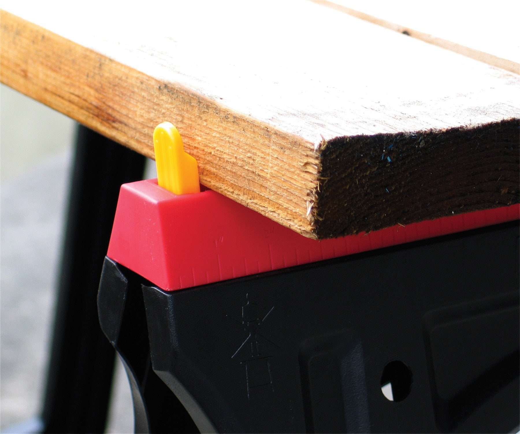 Heavy Duty Performance Tool W54009 Plastic Sawhorse Set (450 lb capacity, 900 lbs Total)