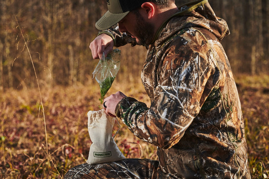 Deer Magnet Moultrie Drip Bag Attractant - Green Apple