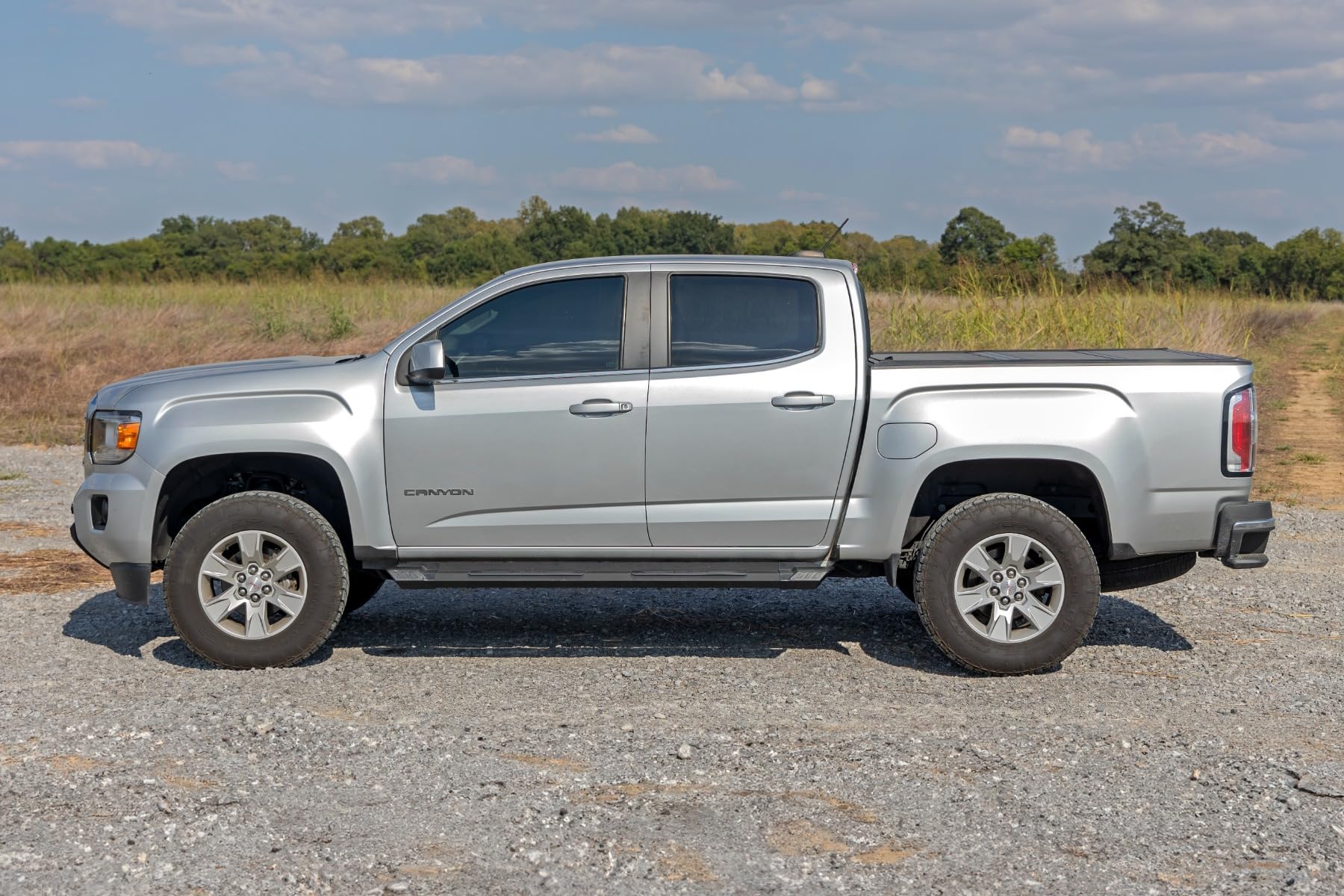 Rough Country HD2 Running Boards for GMC Canyon & Chevy Colorado (2015-2025) Crew Cab - 5" Wide Non-Slip Step, Easy Bolt-on Install