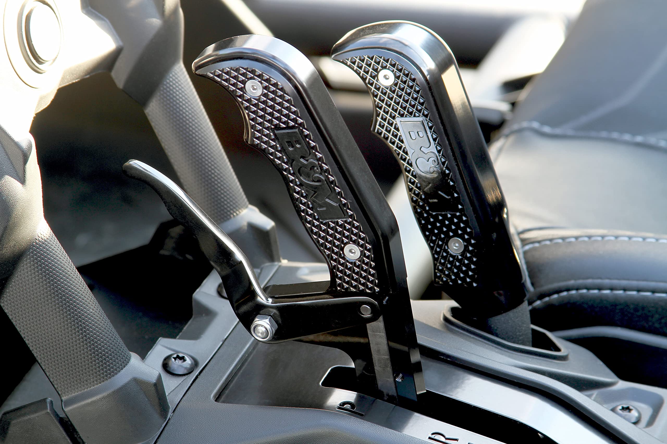 Magnum Grip XDR 81171 Off-Road Dual-Gate Shfter & Grab Handle 17-20 Can-Am Maverick X3