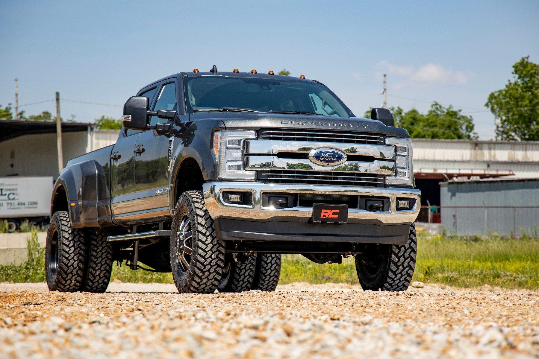 4.5" Rough Country V2 Lift Kit for 2017-2022 Ford Super Duty | Dually - 55971