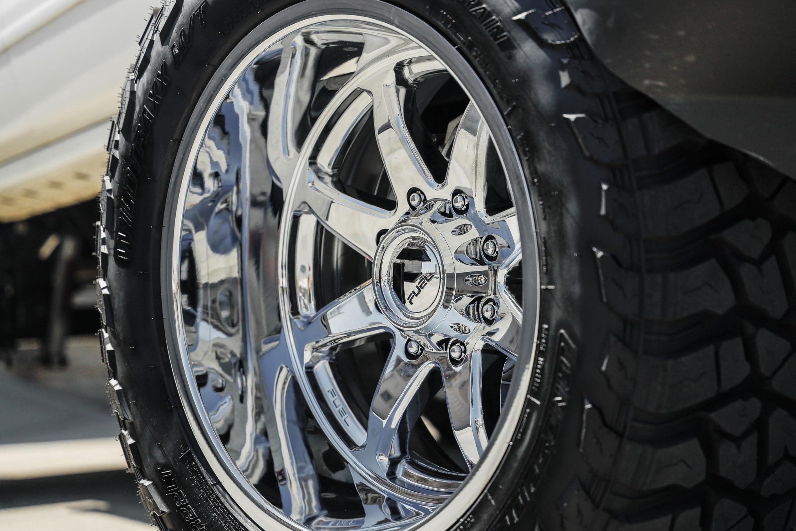 Chrome Fuel Offroad D74822008947 Wheel (22 x 10. inches /6 x 135 mm, -18 mm Offset)
