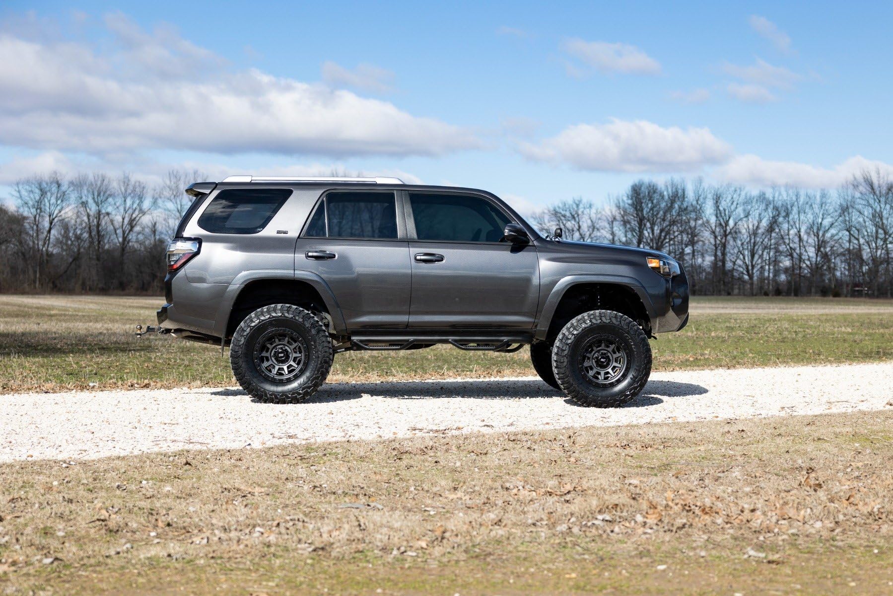 6" Rough Country Suspension Lift Kit w/N3 Rear Shocks for Toyota 4Runner (2015-2020) - Strut Spacers with N3 Shock Absorbers