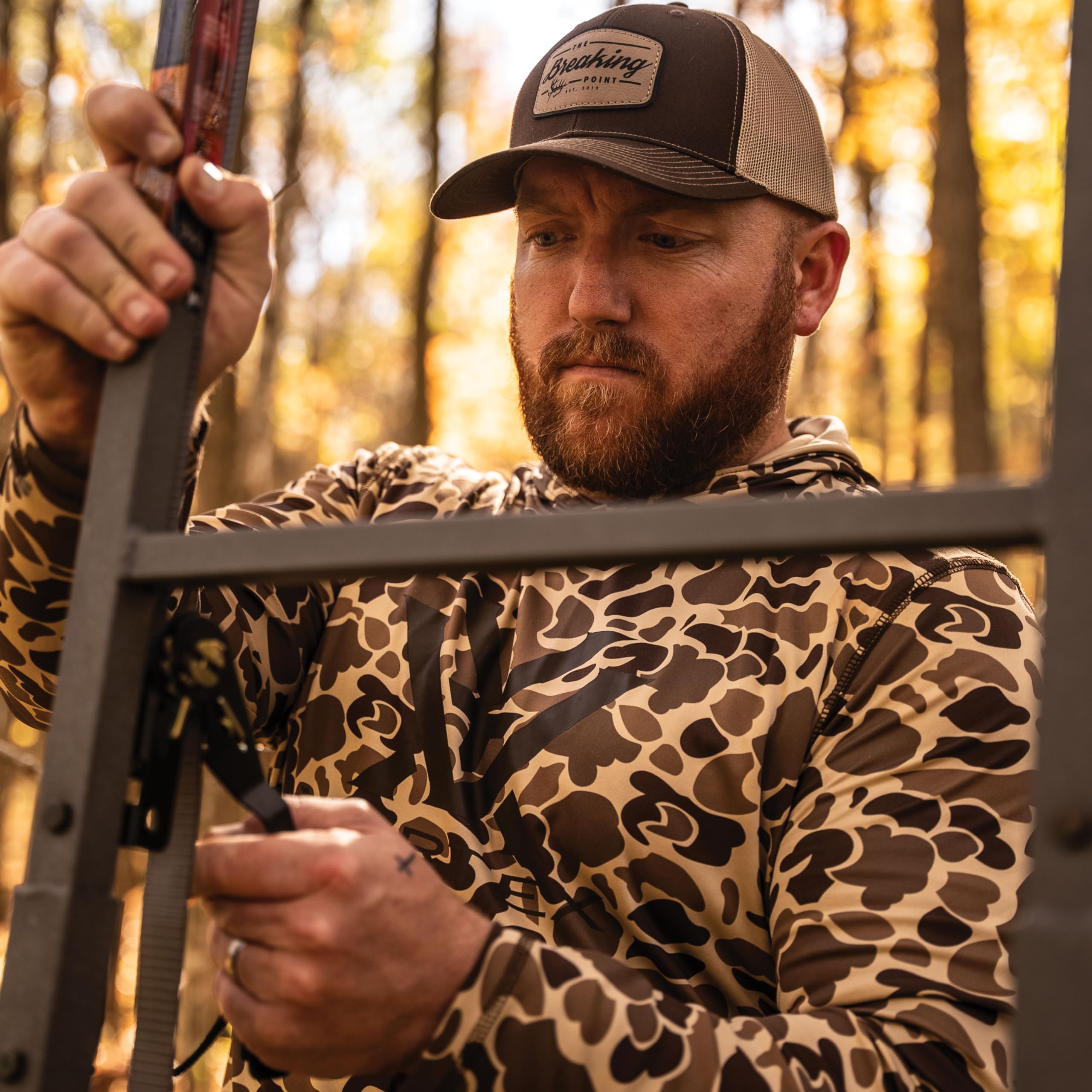Retreat™ LS 1-Man Ladder Stand, Rivers Edge® 17’11” Height, Lockdown™ Strapping System, Flip-Up TearTuff™ Mesh Seat, 27” Deep Platform, 2-Way Adjustable Shooting Rail, RE670