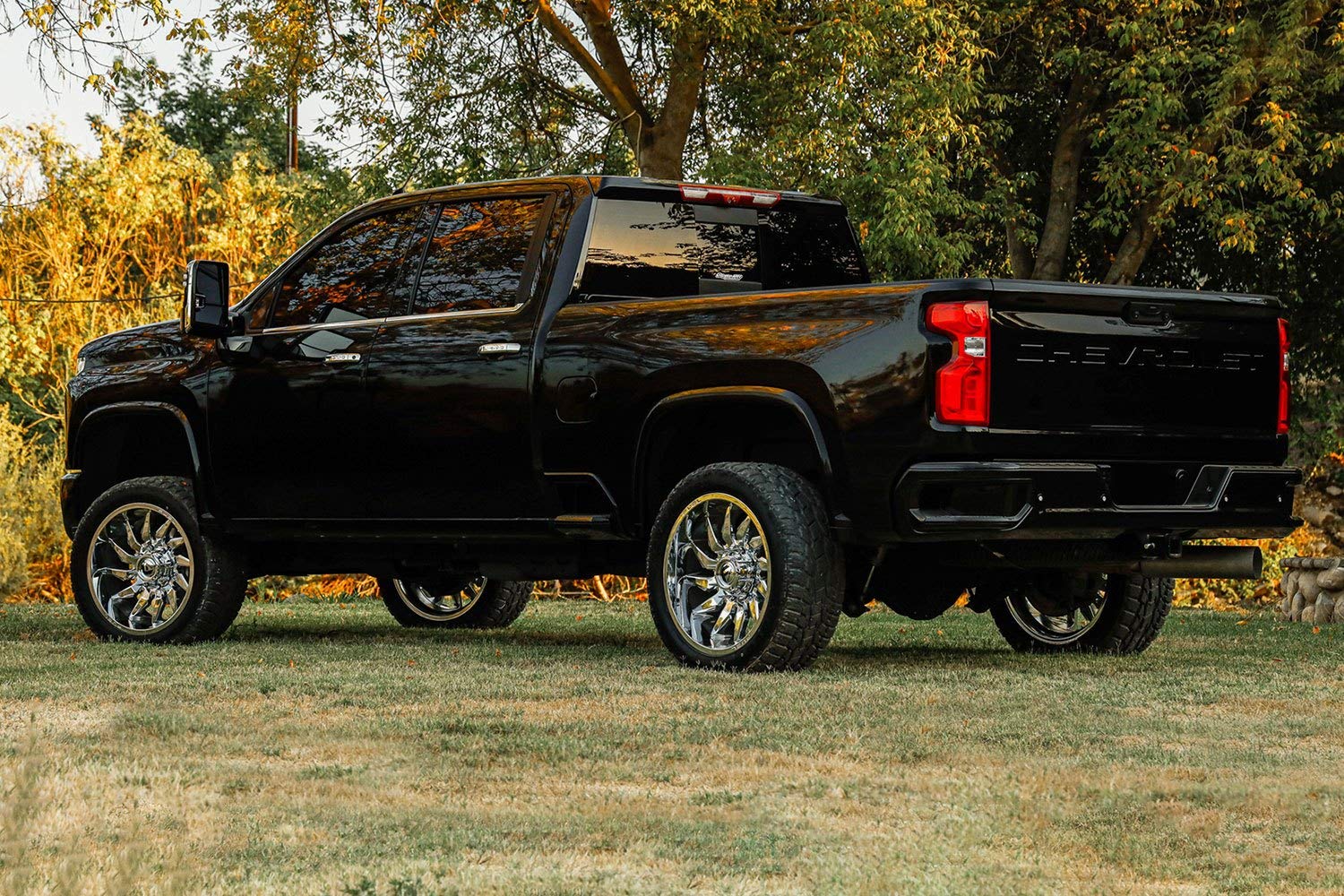 Offroad Fuel Saber 22x10 8x170.00 Chrome (-18mm)
