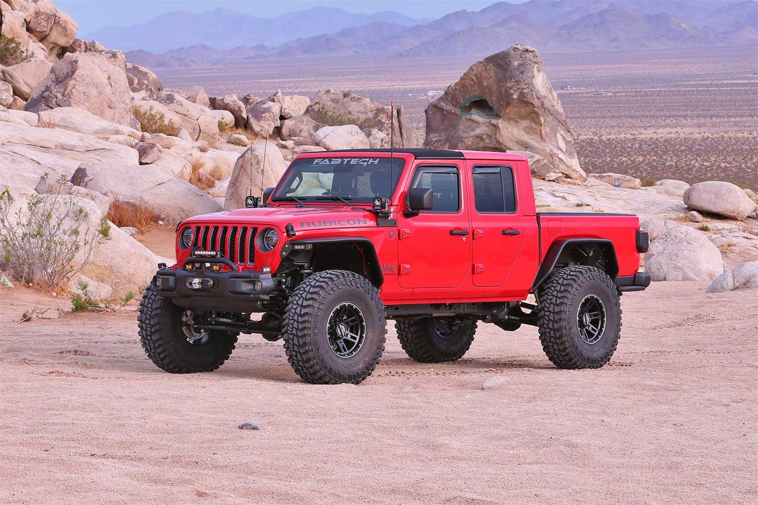 Fabtech Crawler Lift Kit K4178DL 5 in. Lift w/Dirt Logic 2.25 Resi Shocks Lift Kit
