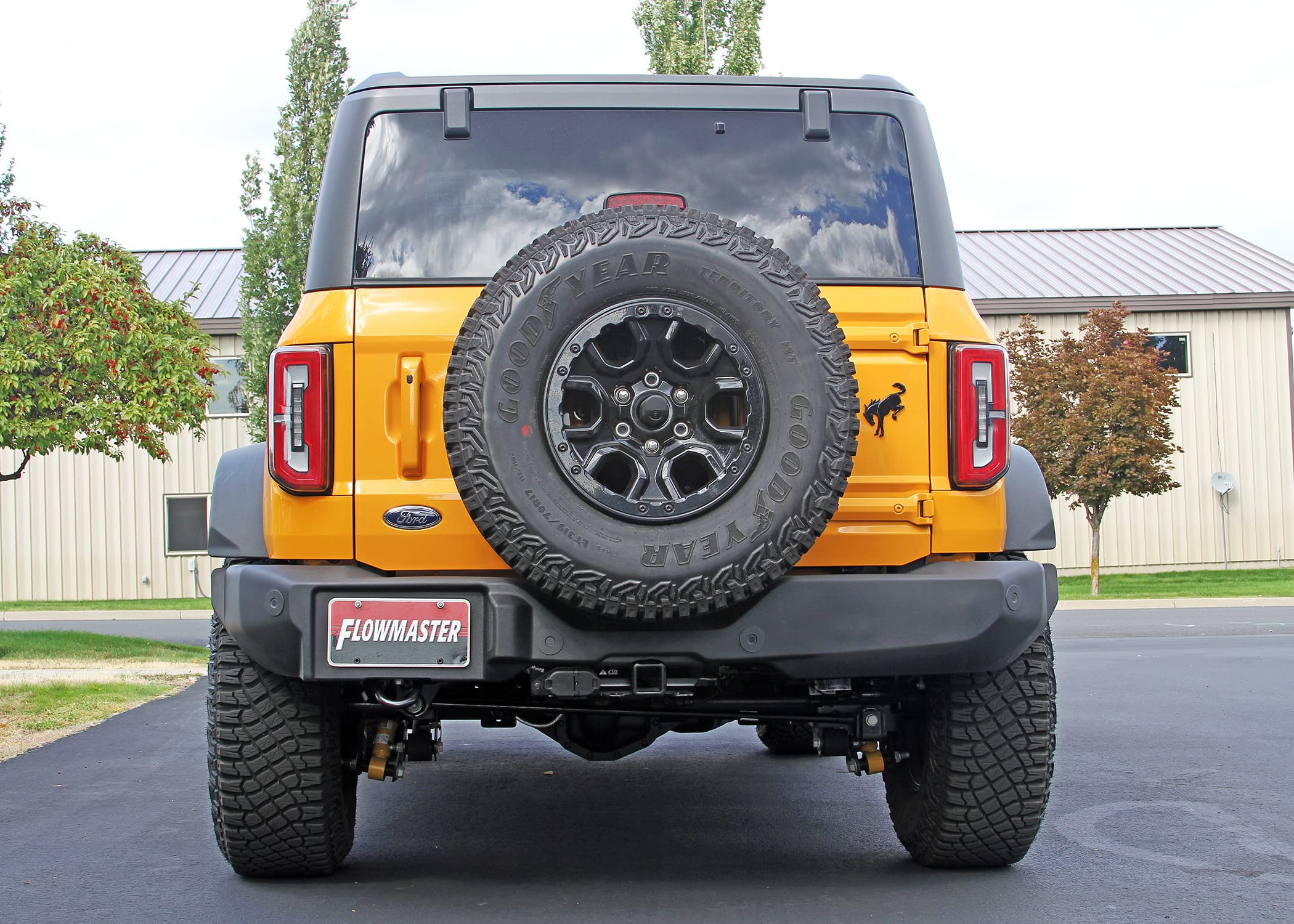 American Thunder Flowmaster 818121 Axle-Back Exhaust System Stainless Single Exit