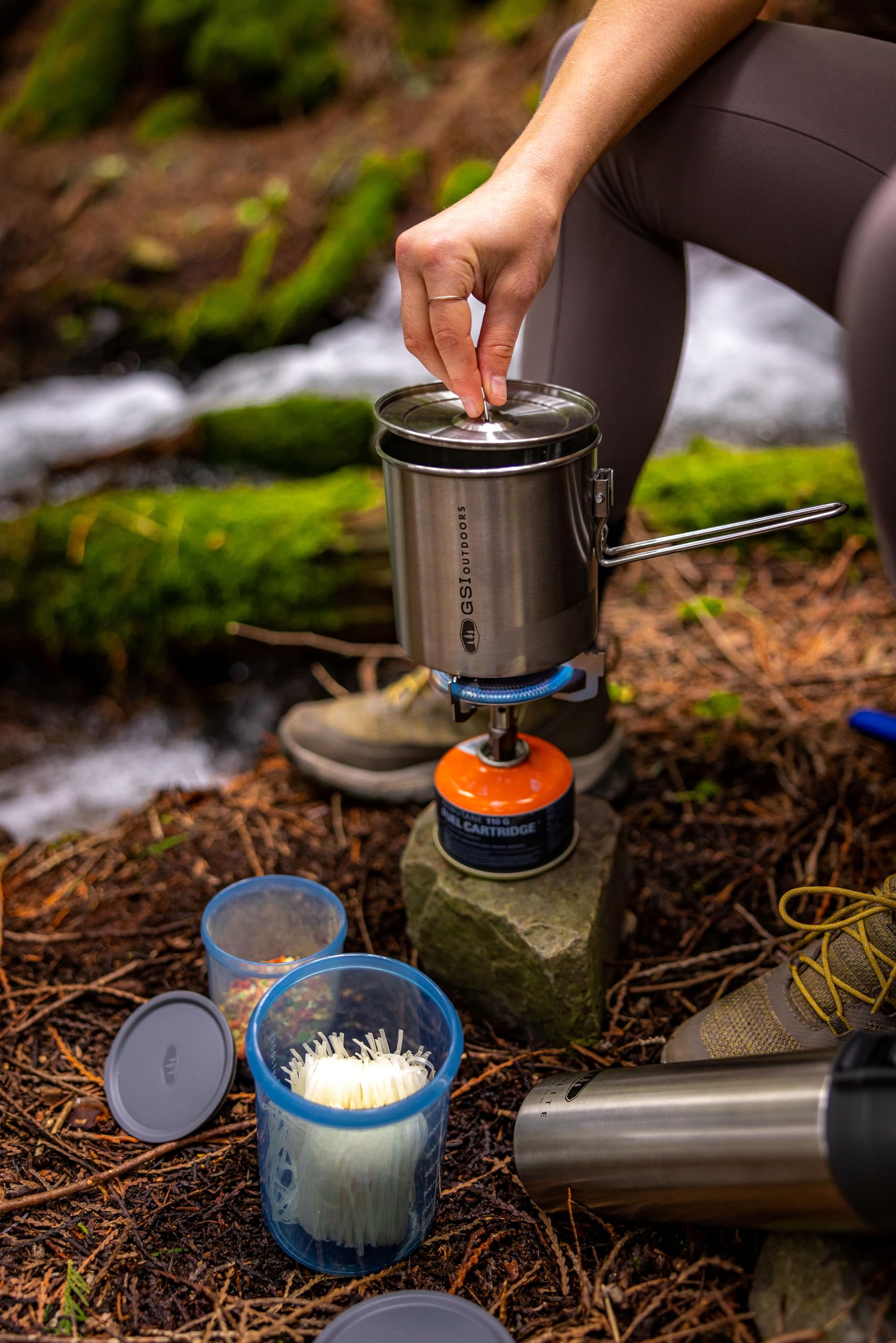 GSI Outdoors Explorer Set Glacier Stainless, Compact Stainless Steel Cookset with Pot, Frypan, Cup, and Bowl, Nesting Camping Cookware for Backpacking, Hiking & Outdoor Cooking