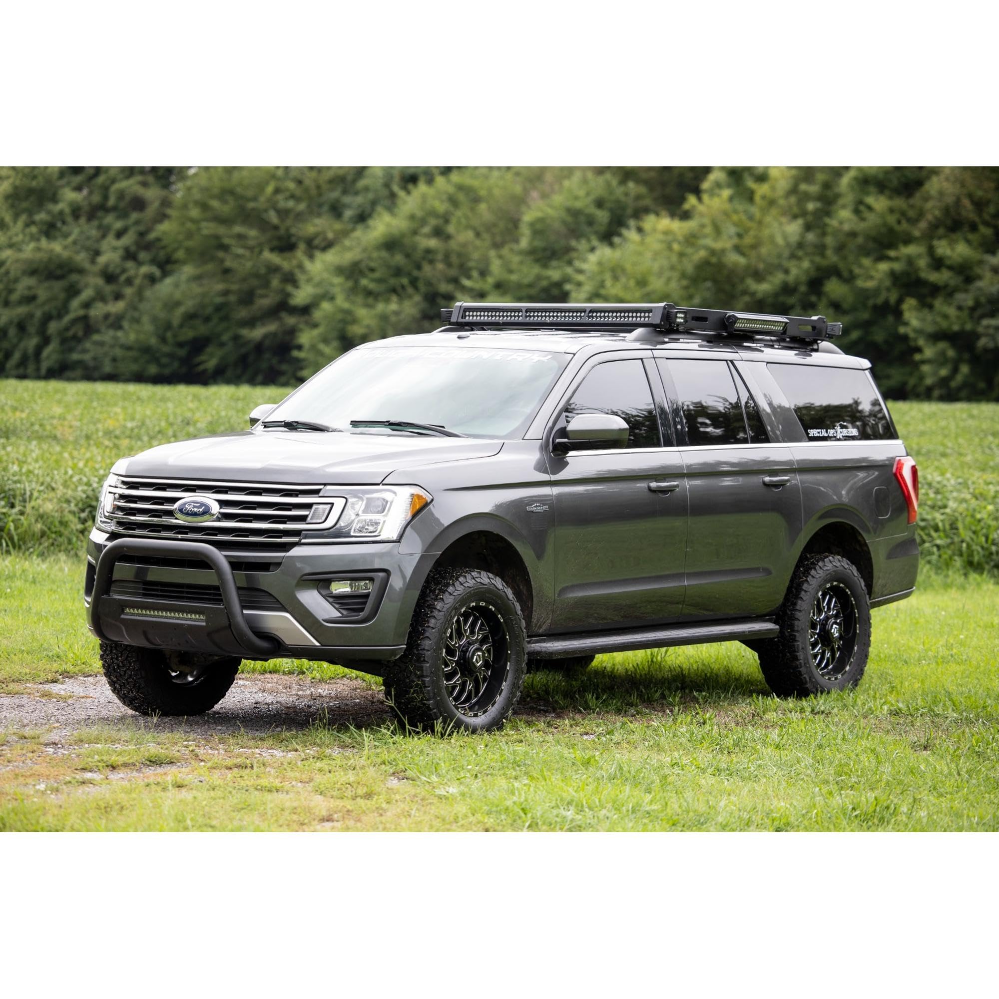 3" Suspension Lift Kit Rough Country for 18-24 Ford Expedition 4WD - 40231RED